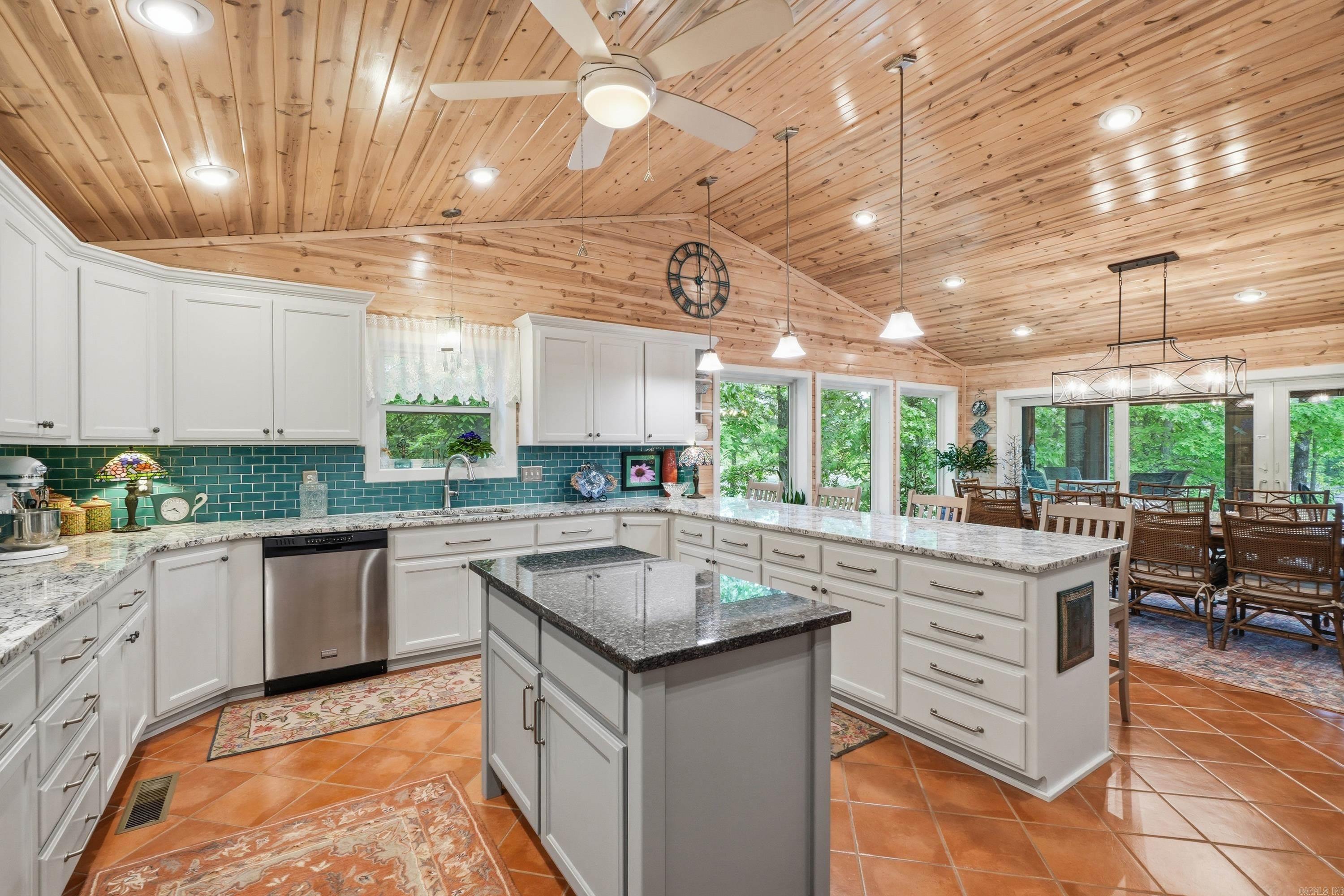 124 Sylvan Shores  Edgemont, AR