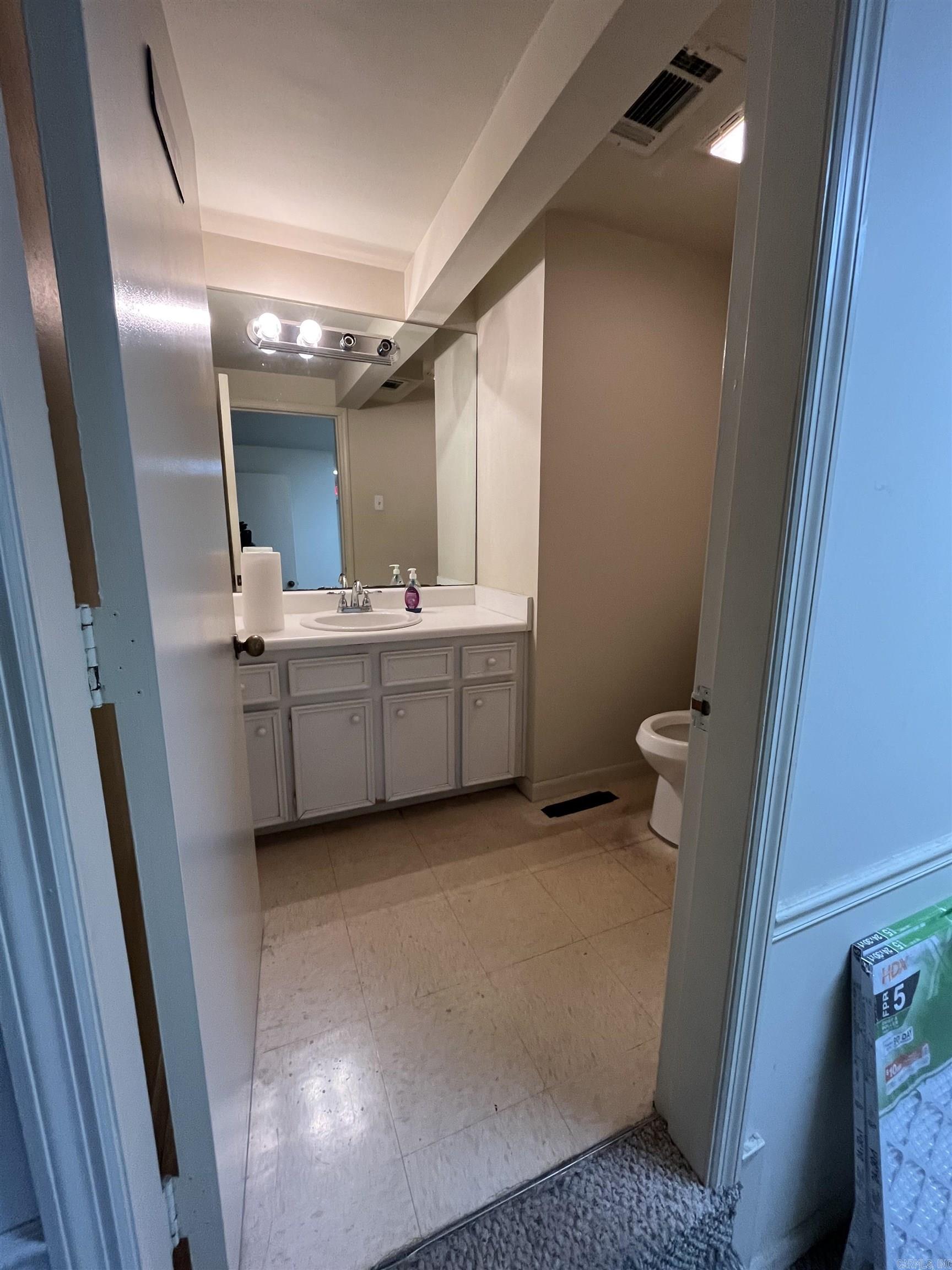 1529 S University Ave  Little Rock, AR