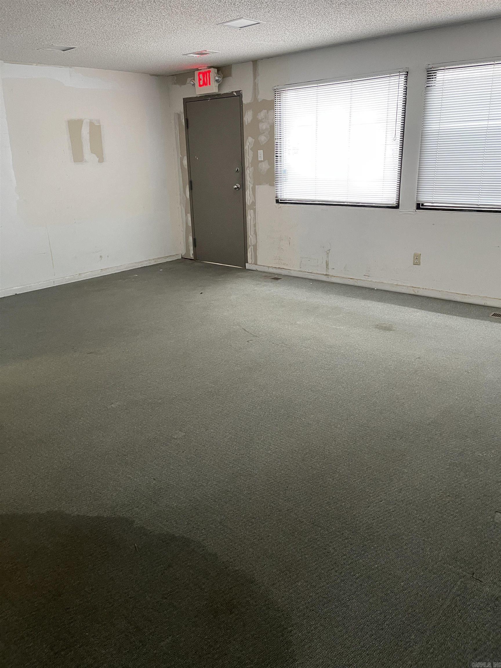 1529 S University Ave  Little Rock, AR