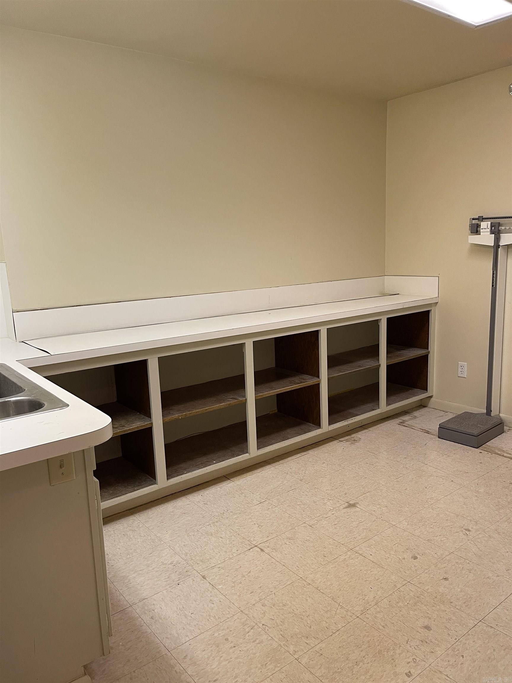 1529 S University Ave  Little Rock, AR