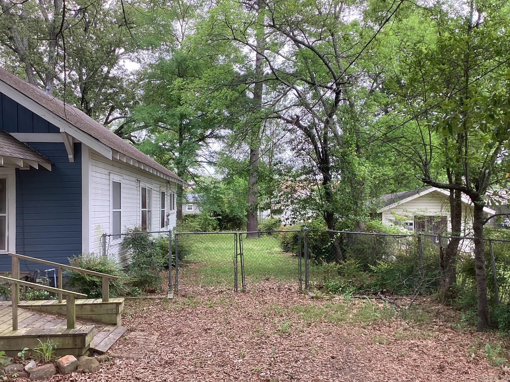 218 E 5th  Prescott, AR