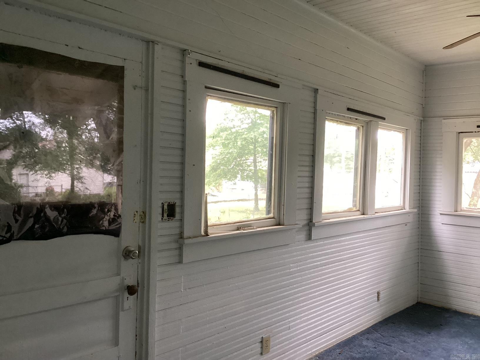 218 E 5th  Prescott, AR