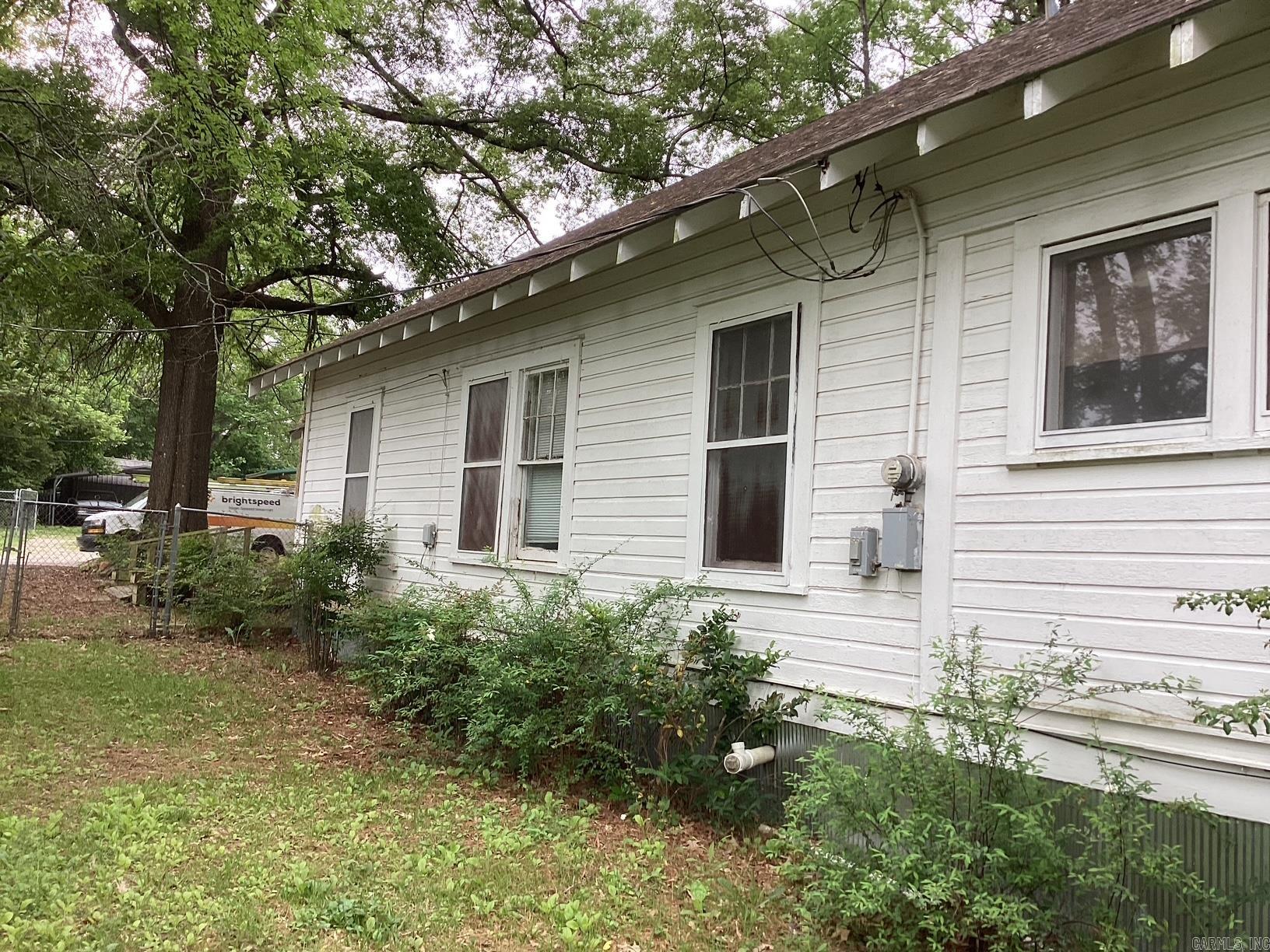 218 E 5th  Prescott, AR