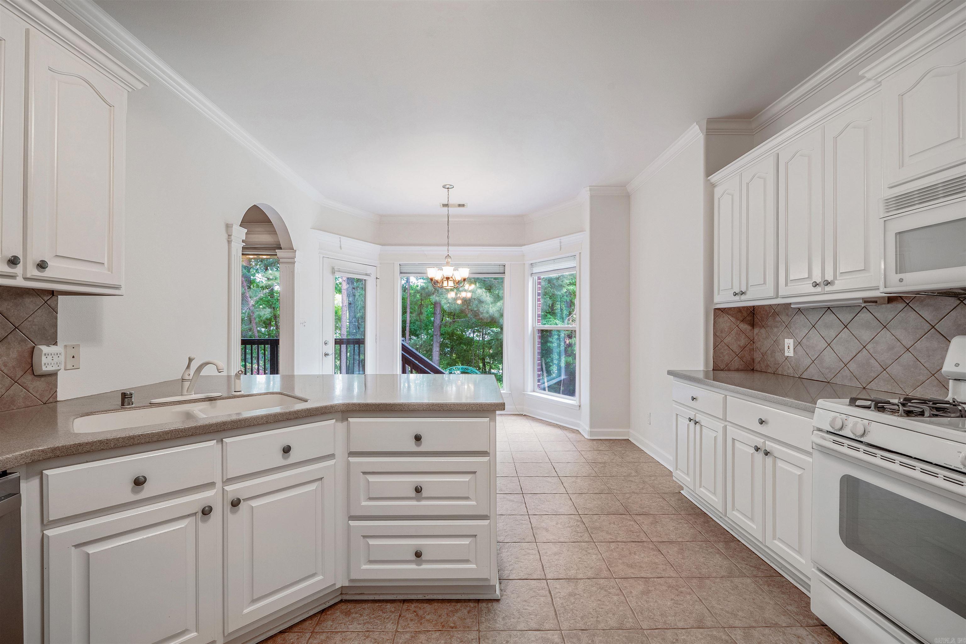 133 Hibiscus  Maumelle, AR