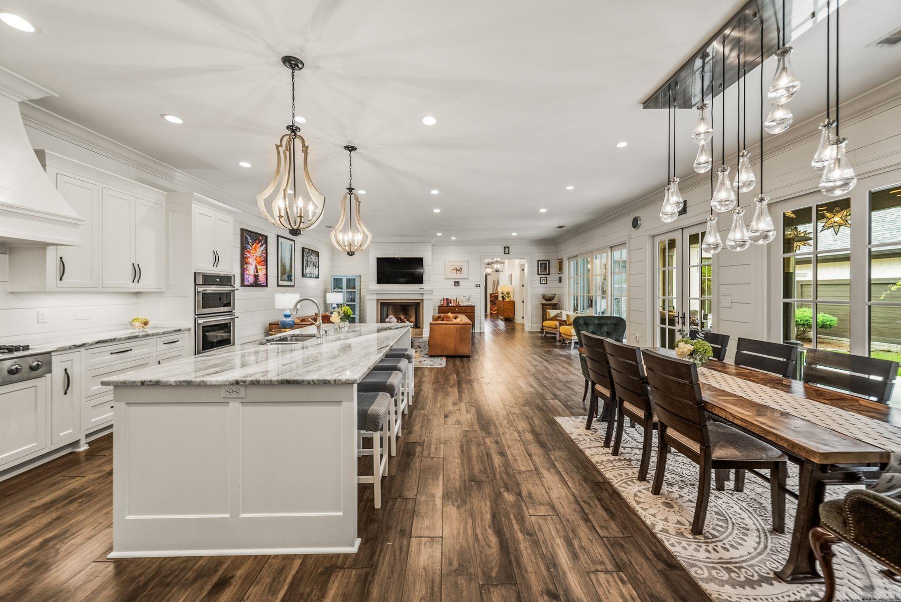 18 Hallen  Little Rock, AR