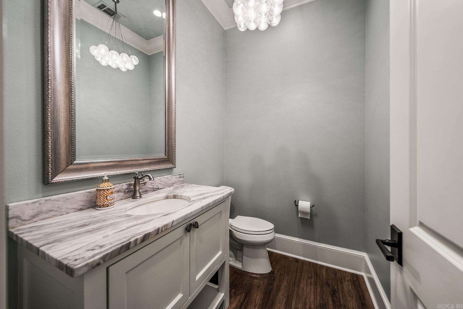 18 Hallen  Little Rock, AR