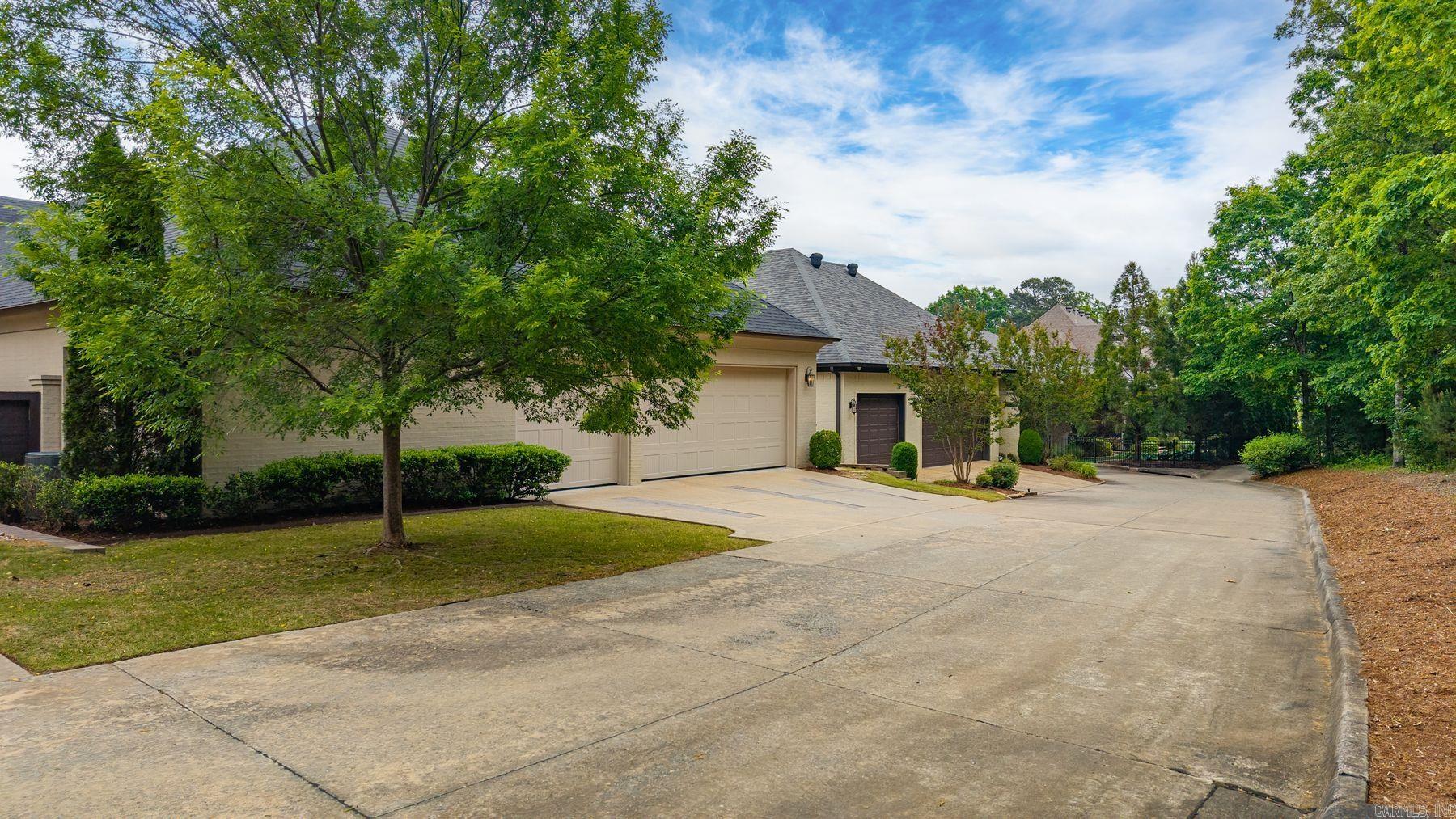 18 Hallen  Little Rock, AR