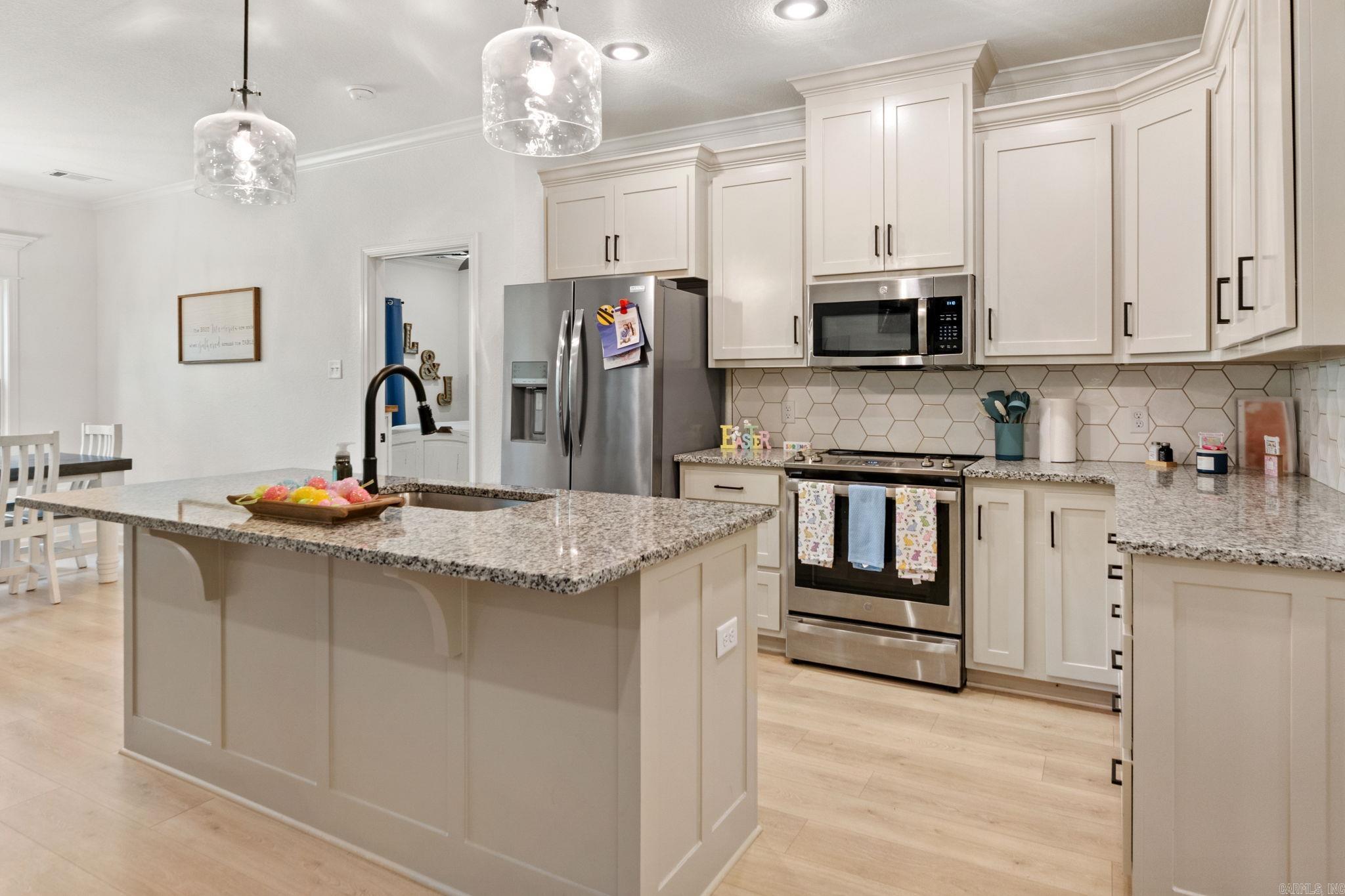 18508 Parkway Pines  Bauxite, AR