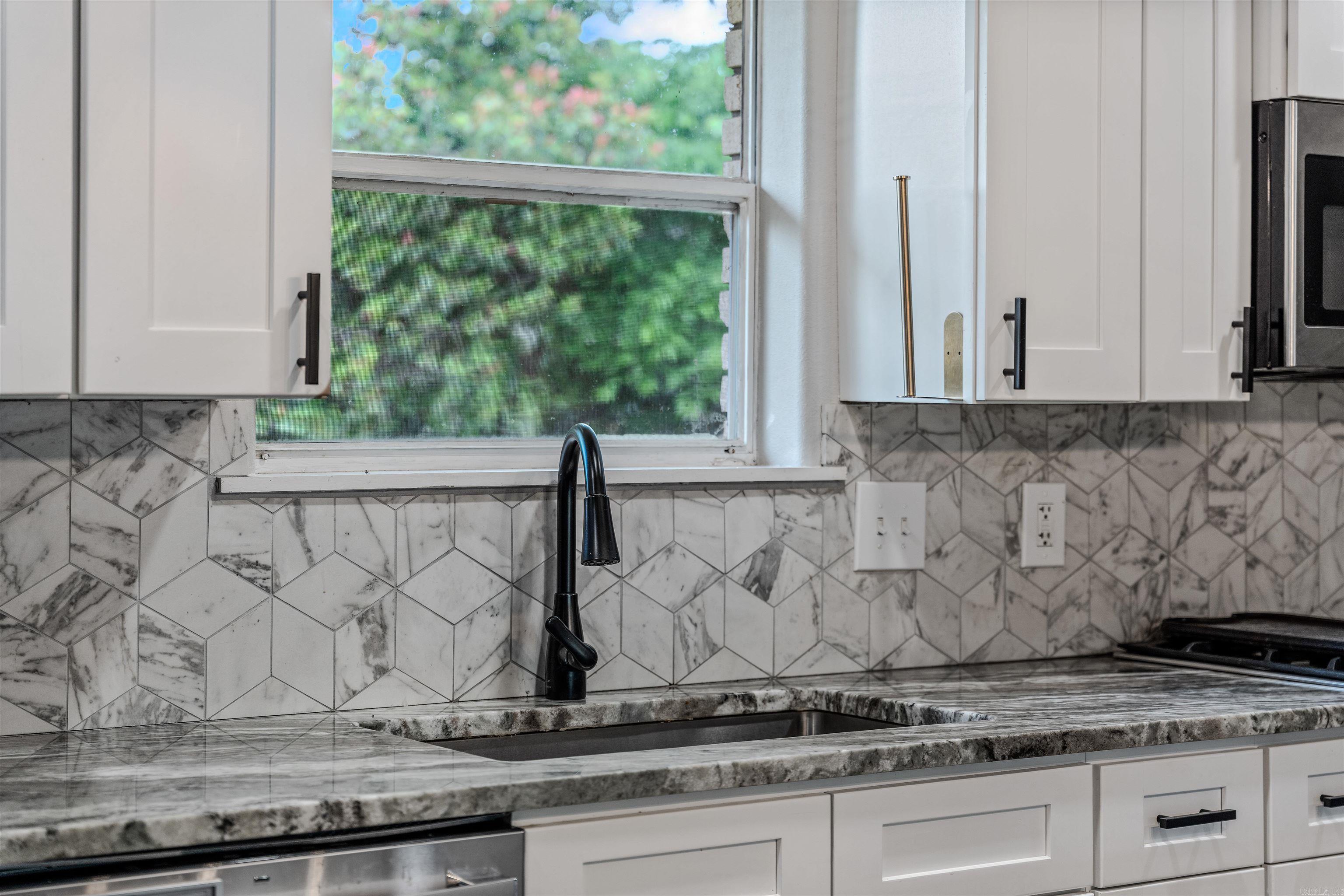 2020 W Sevier  Benton, AR