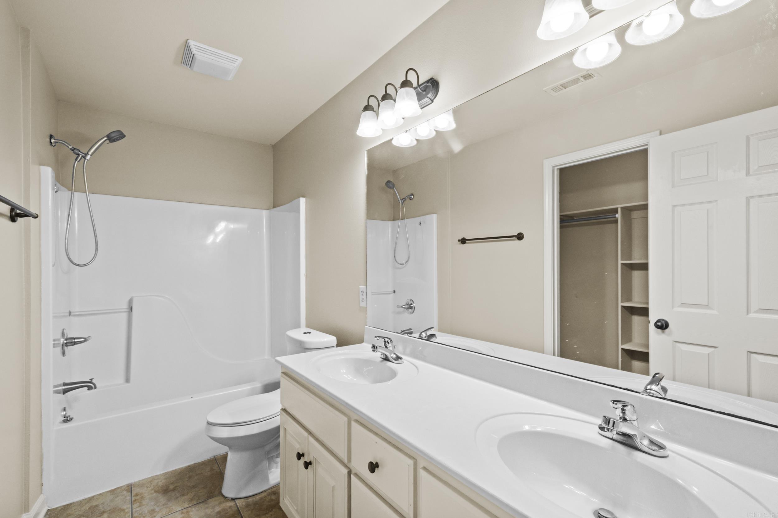 21 Chantileer  Ward, AR