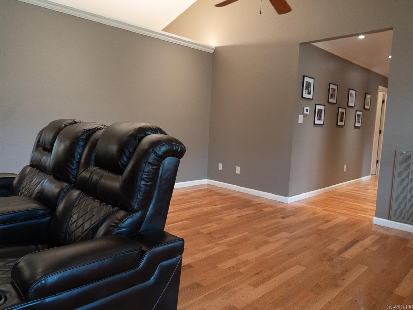 20 Pure Country Rd.  Greers Ferry, AR