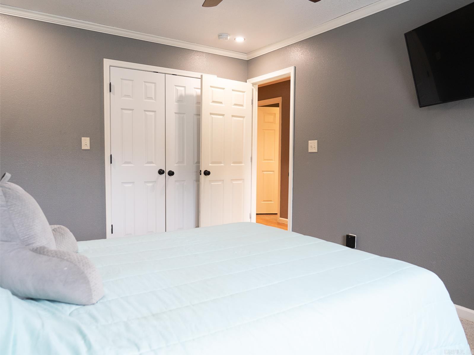 20 Pure Country Rd.  Greers Ferry, AR