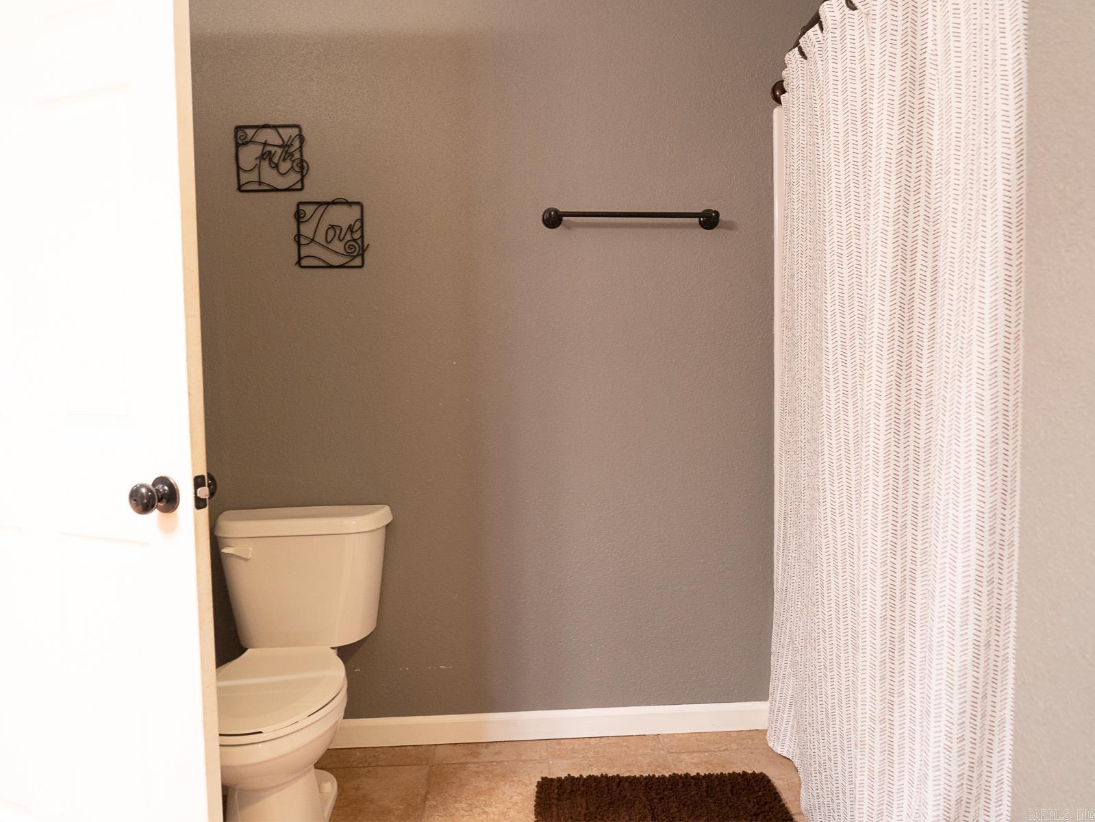 20 Pure Country Rd.  Greers Ferry, AR