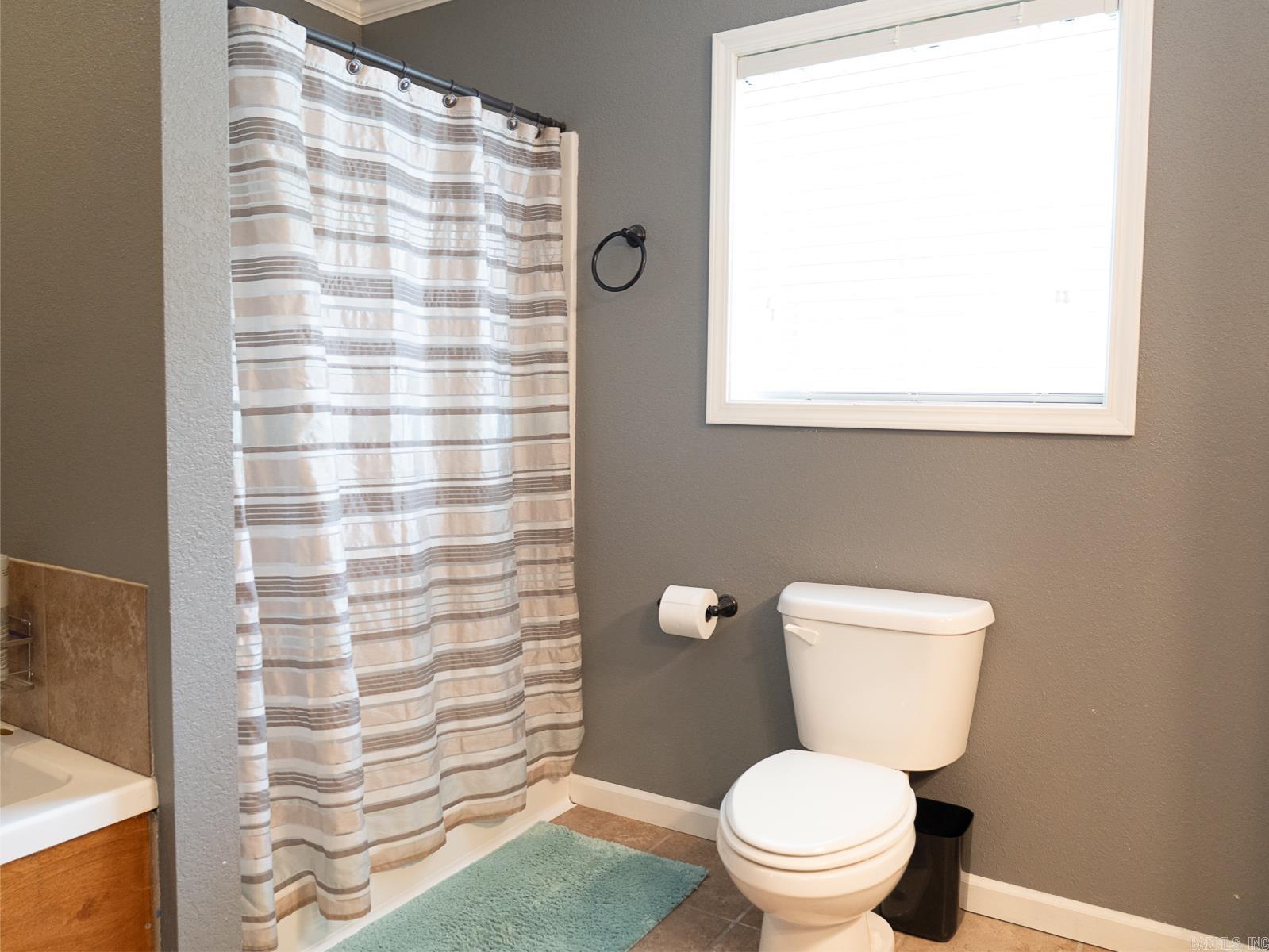 20 Pure Country Rd.  Greers Ferry, AR