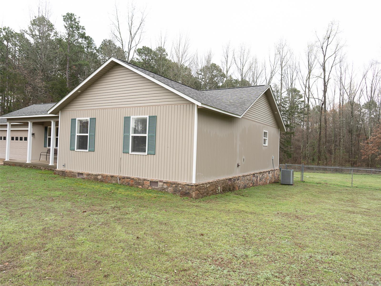 20 Pure Country Rd.  Greers Ferry, AR