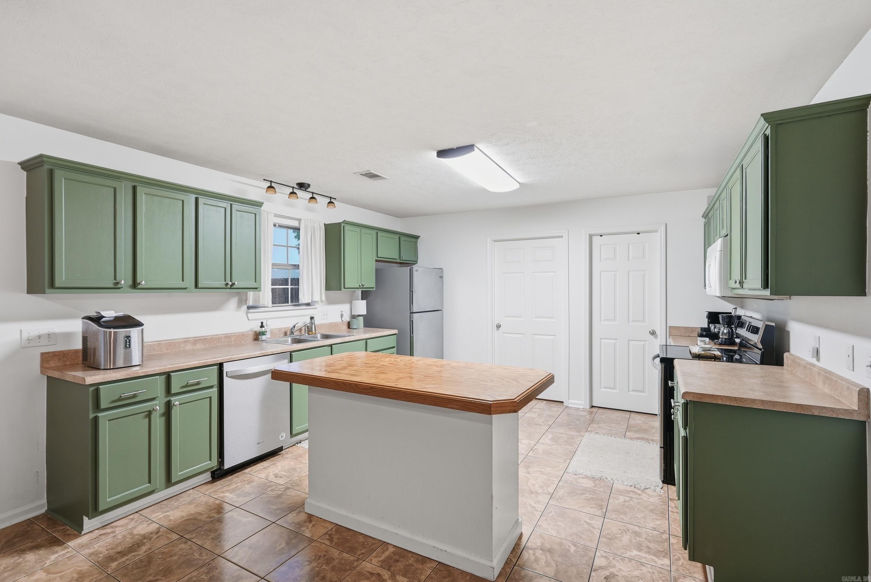 44 Blair  Vilonia, AR