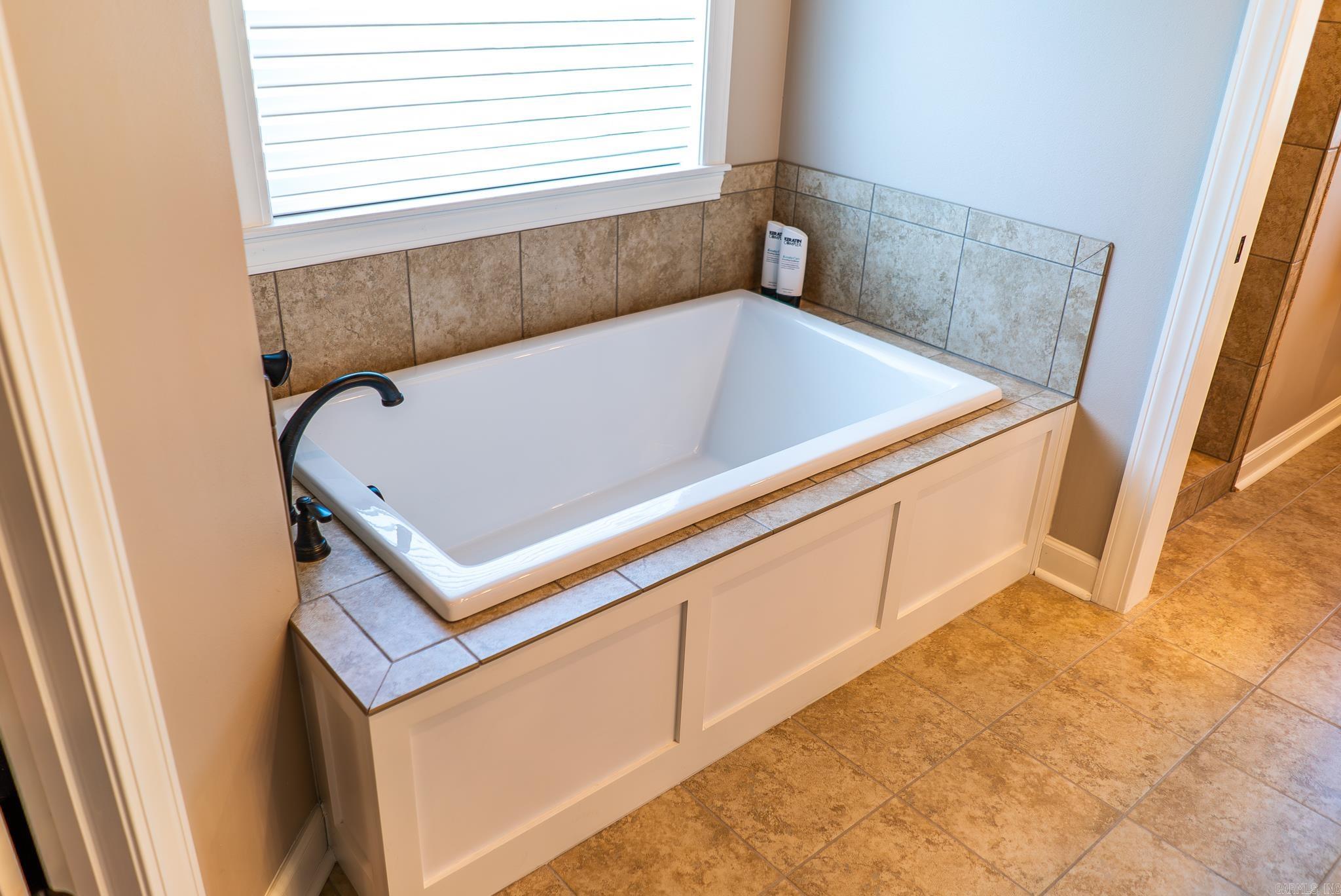 1751 Lakehall  Lake Village, AR