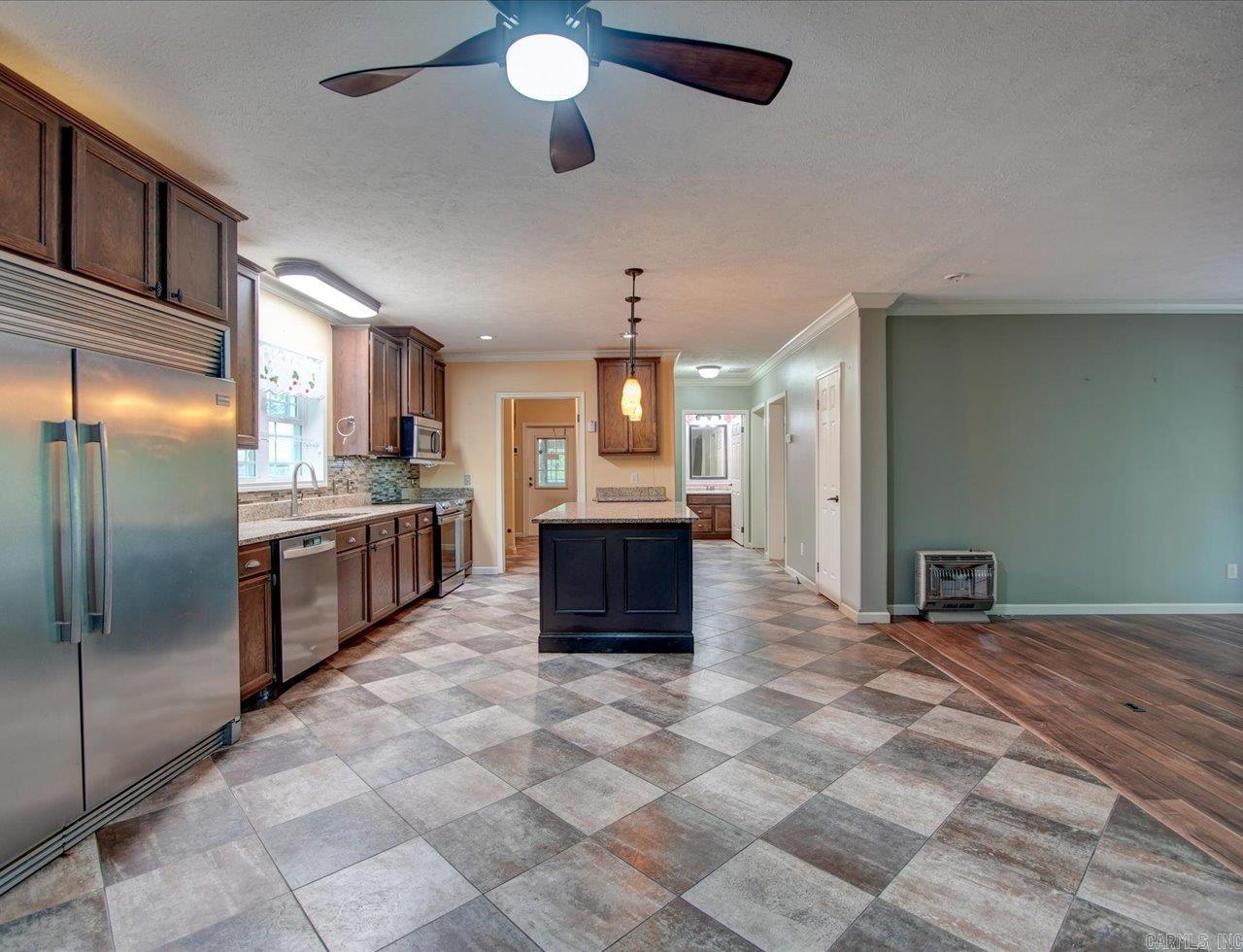 48 Shambley  Mount Ida, AR