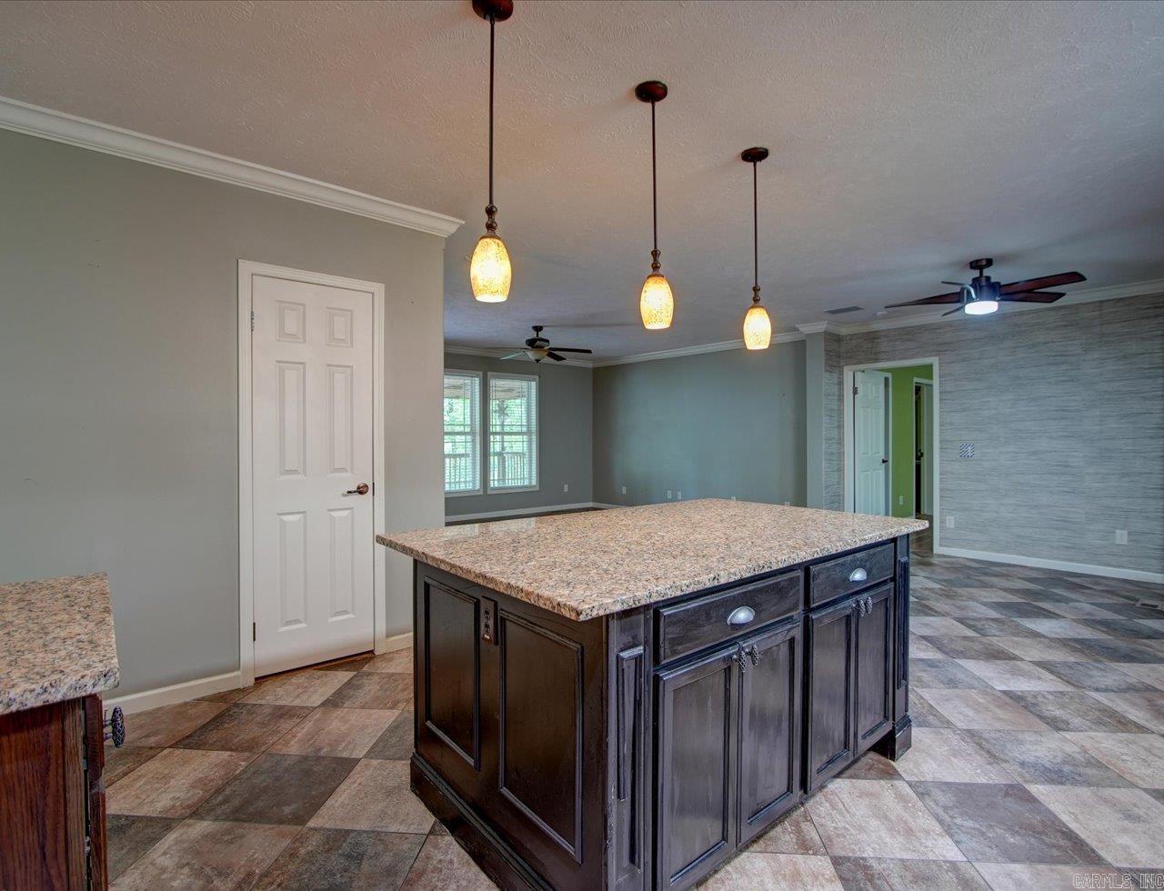 48 Shambley  Mount Ida, AR