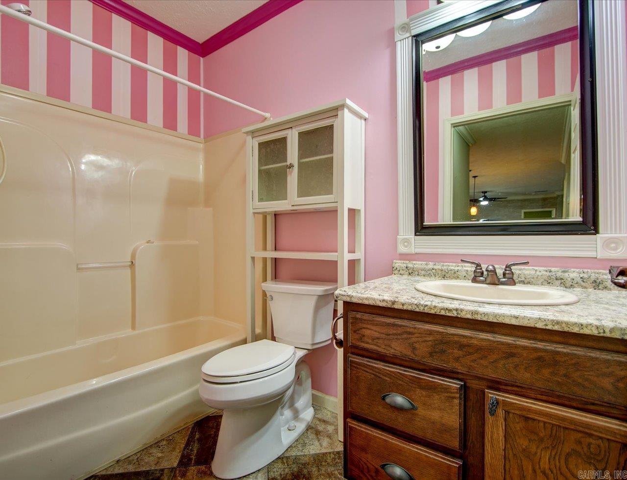 48 Shambley  Mount Ida, AR