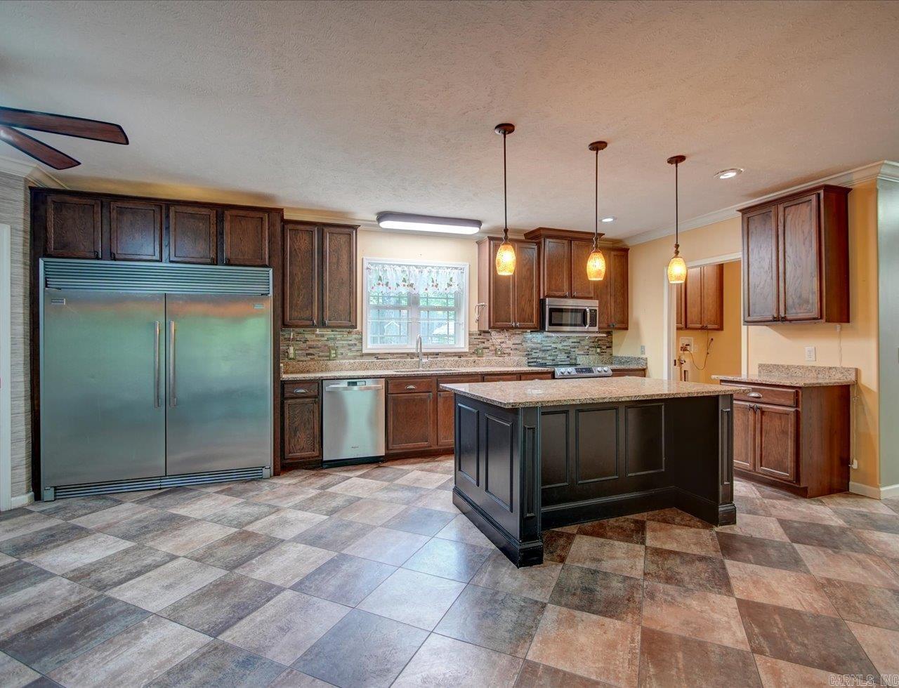 48 Shambley  Mount Ida, AR