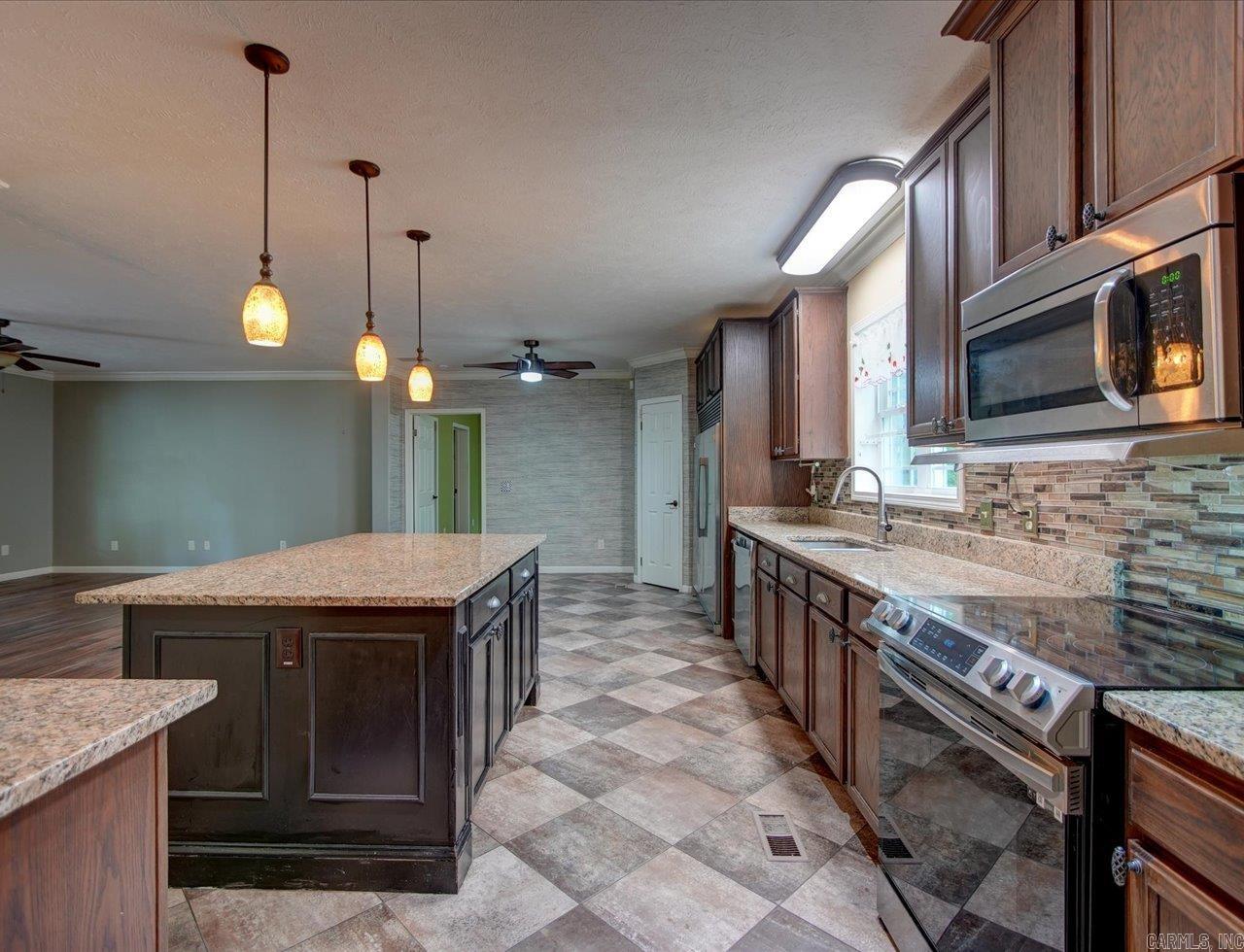 48 Shambley  Mount Ida, AR