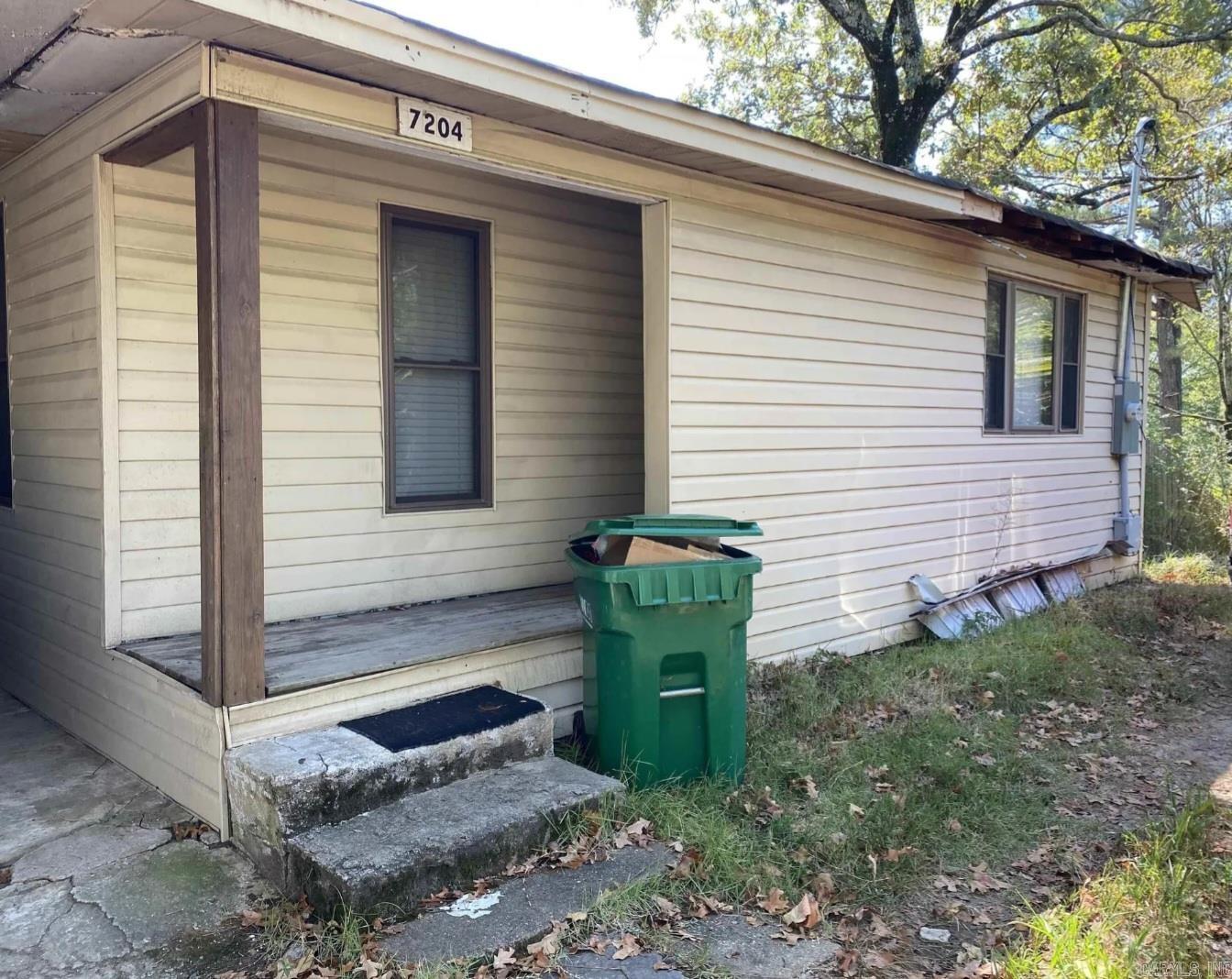 7204 Reed Rd North Little Rock, AR 72118