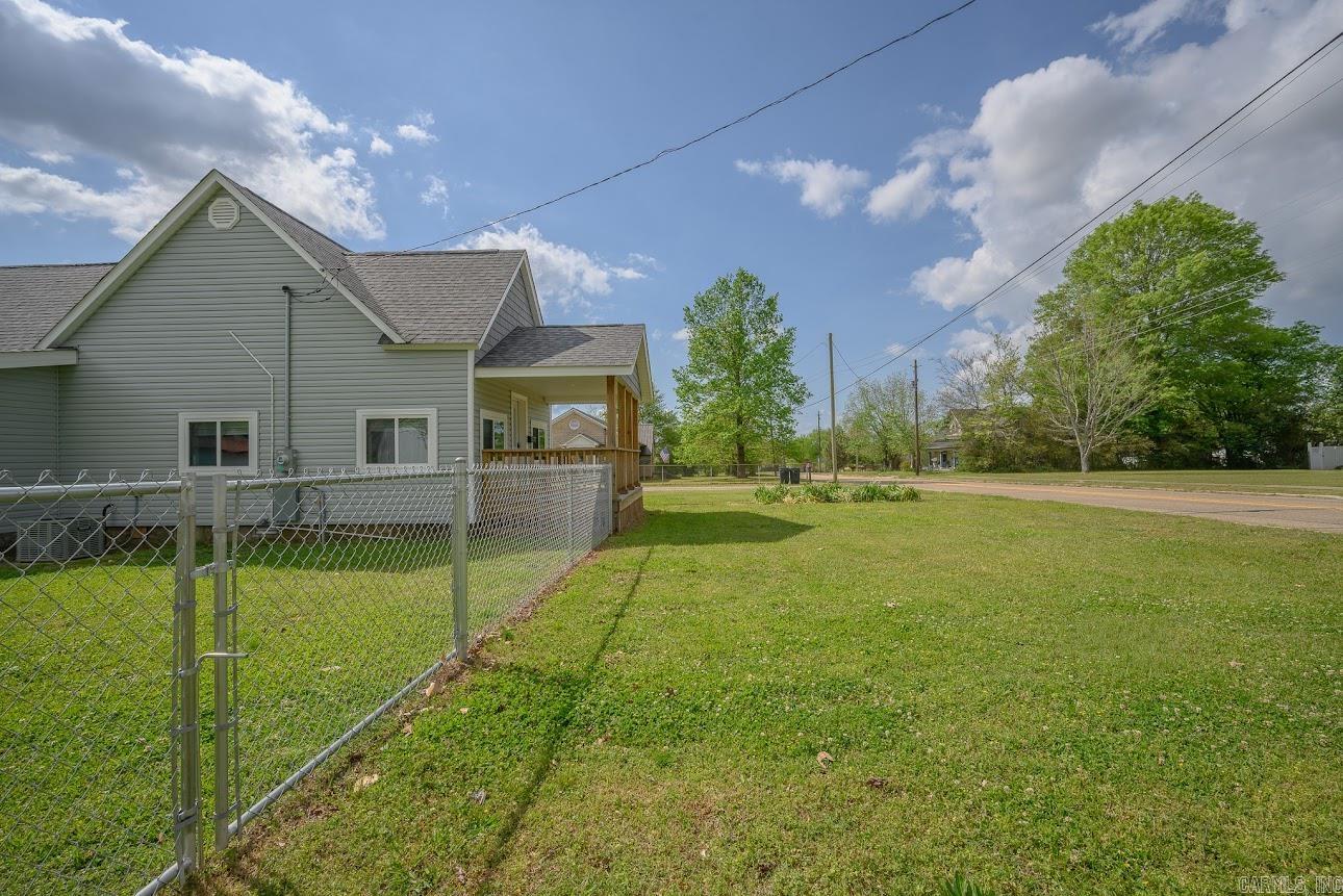 300 Reine Str.  Mena, AR