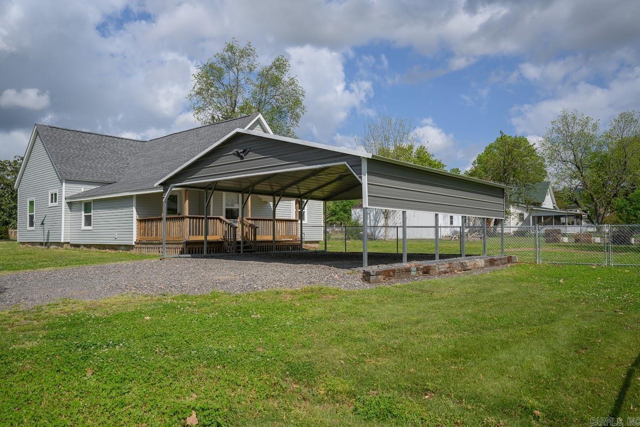 300 Reine Str.  Mena, AR