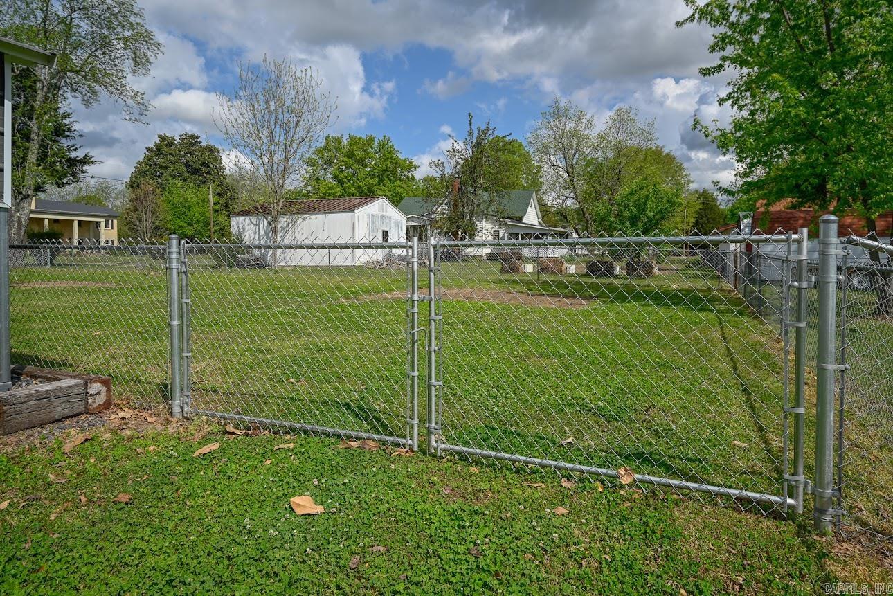 300 Reine Str.  Mena, AR