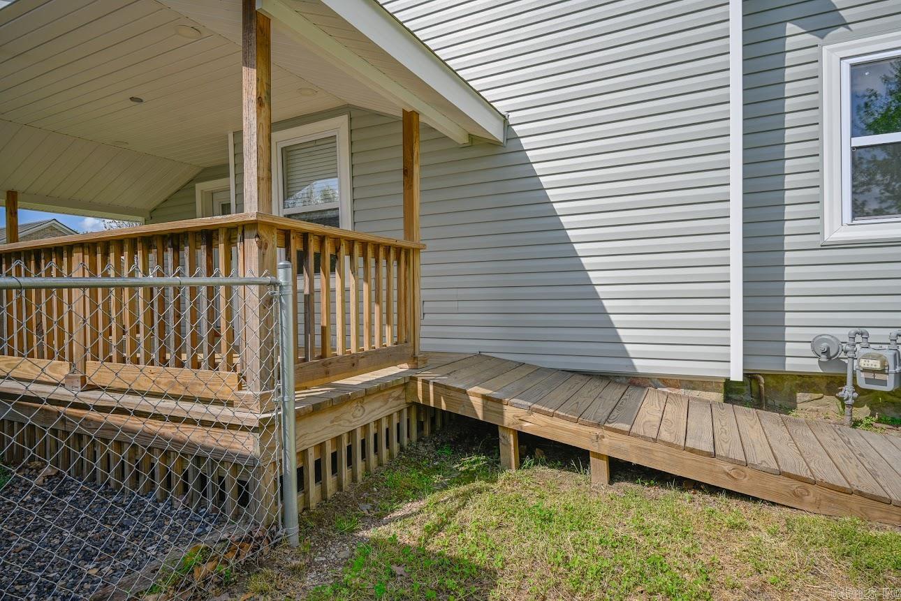 300 Reine Str.  Mena, AR