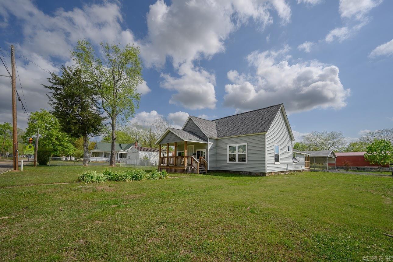 300 Reine Str.  Mena, AR