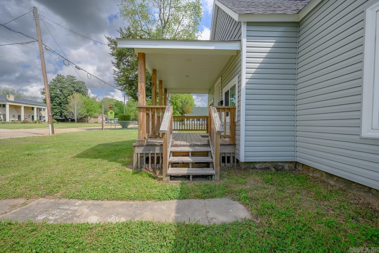 300 Reine Str.  Mena, AR