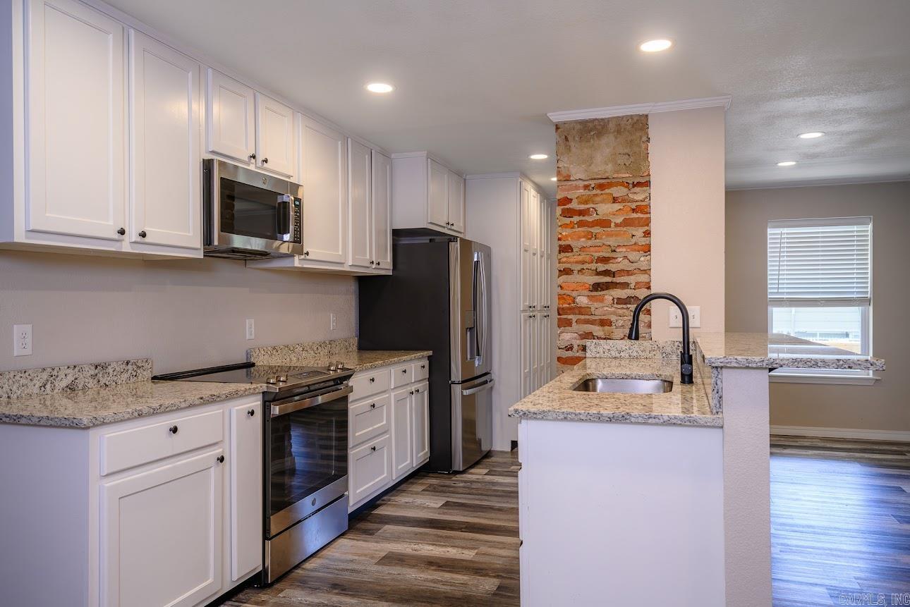 300 Reine Str.  Mena, AR