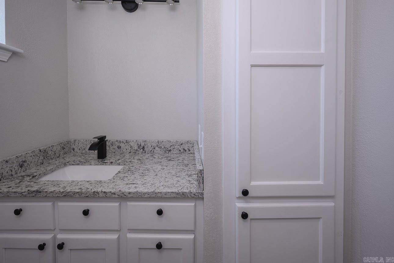 300 Reine Str.  Mena, AR