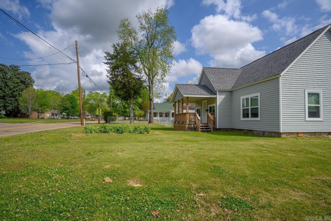 300 Reine Str.  Mena, AR