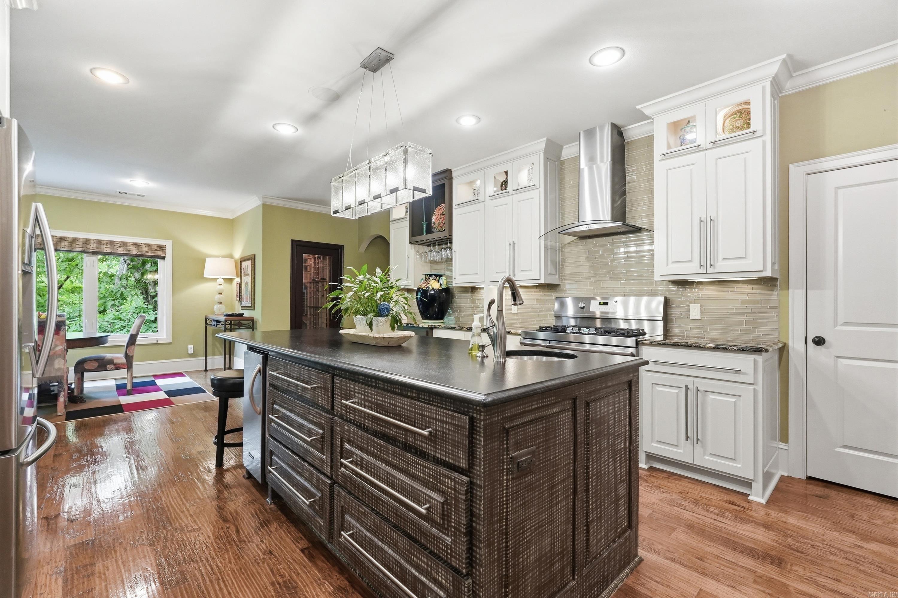 32 Winthrop  Little Rock, AR