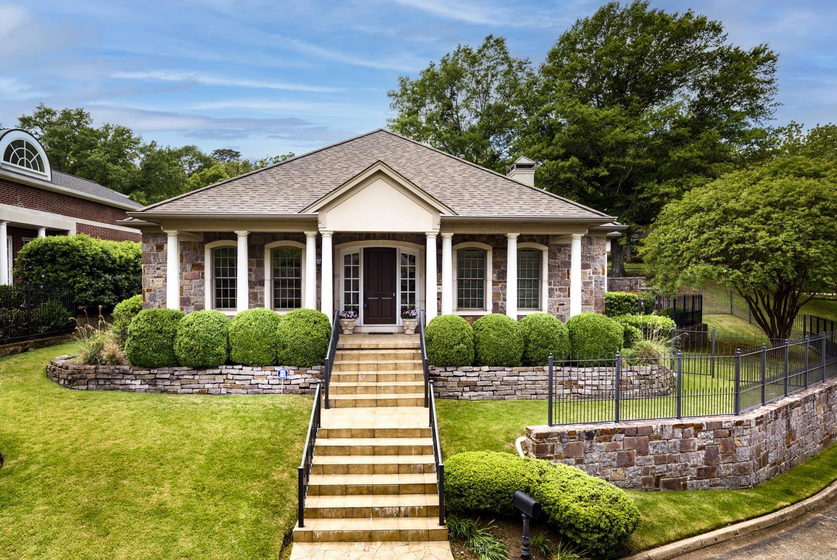 18 St Johns  Little Rock, AR