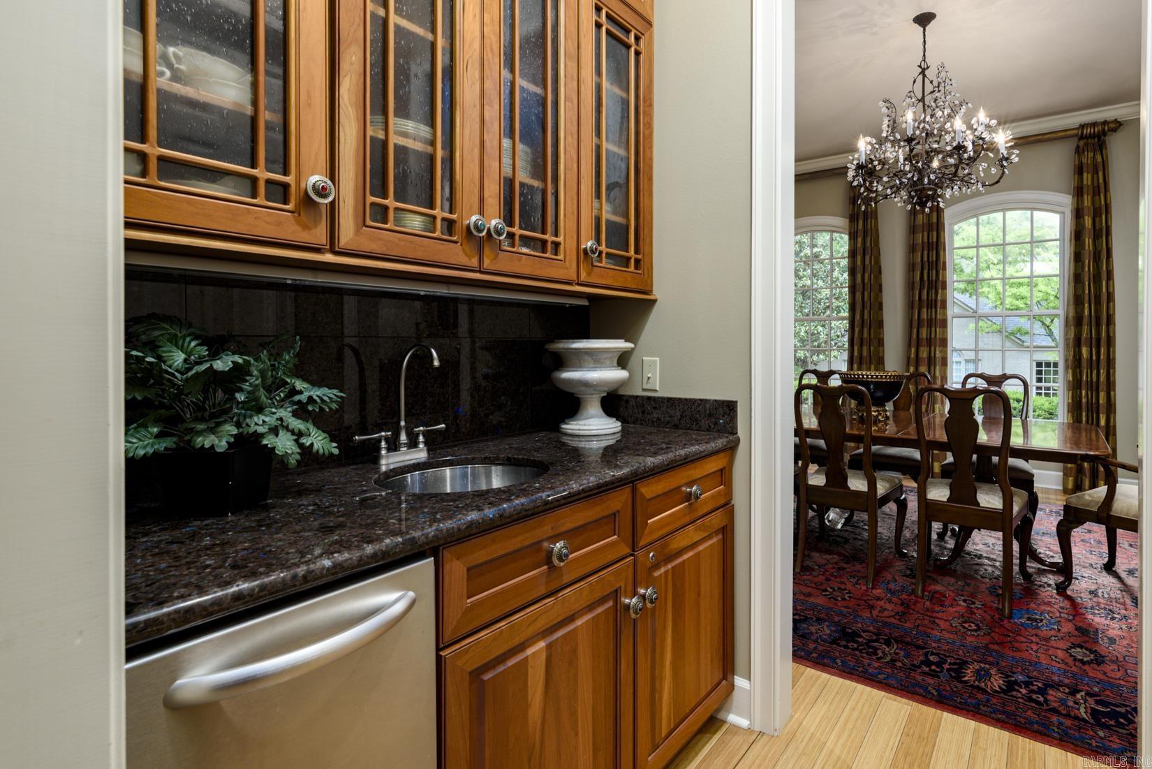 18 St Johns  Little Rock, AR