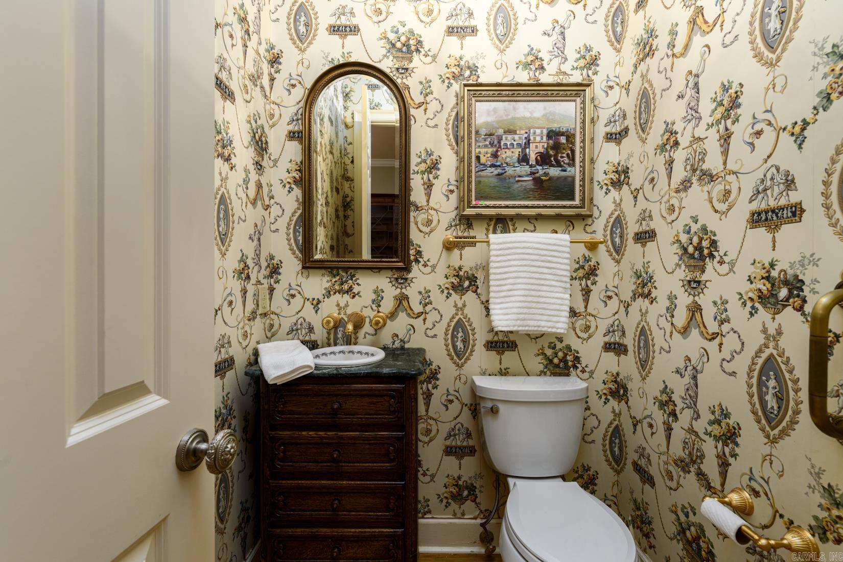 18 St Johns  Little Rock, AR