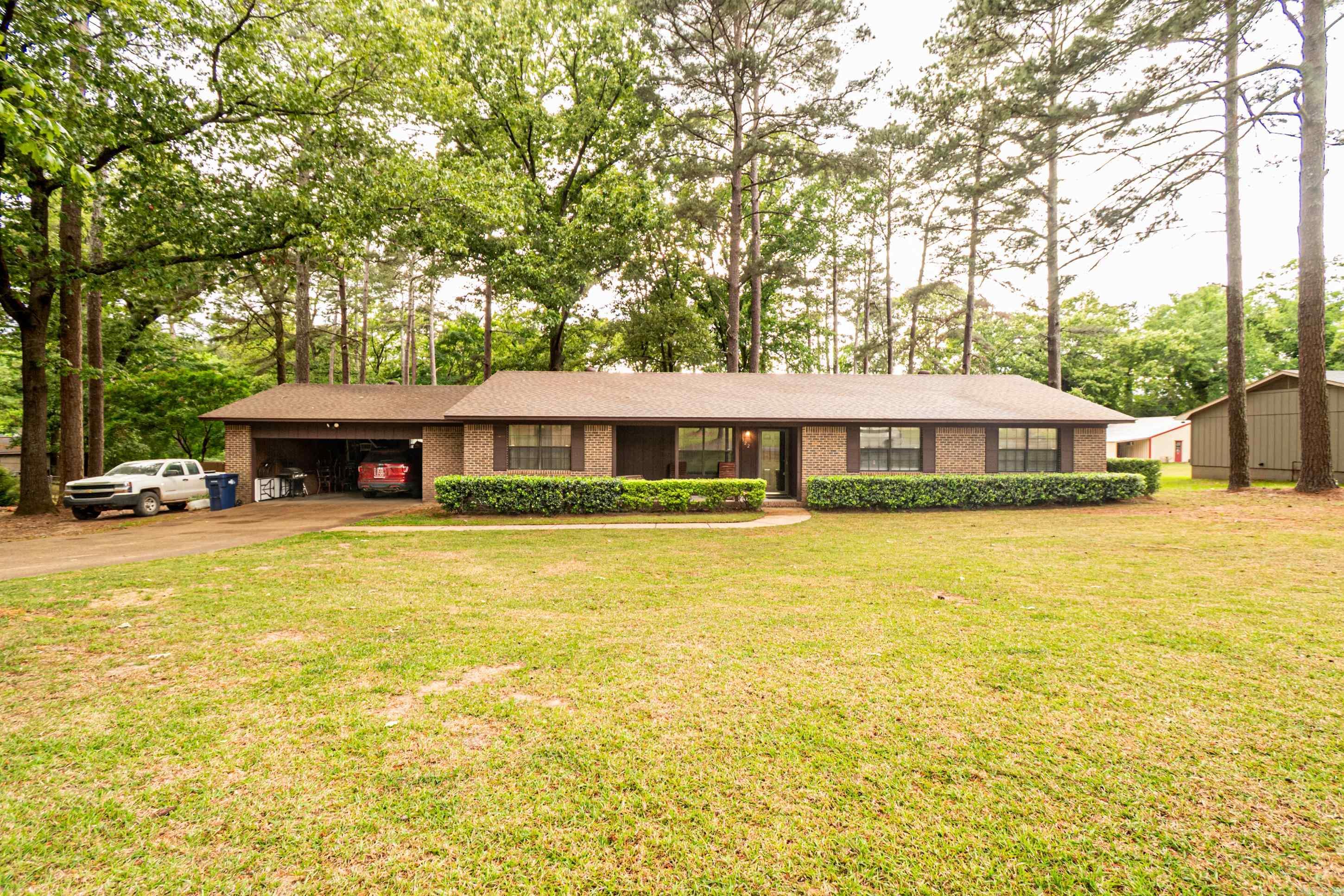 322 Evans Dr  El Dorado, AR