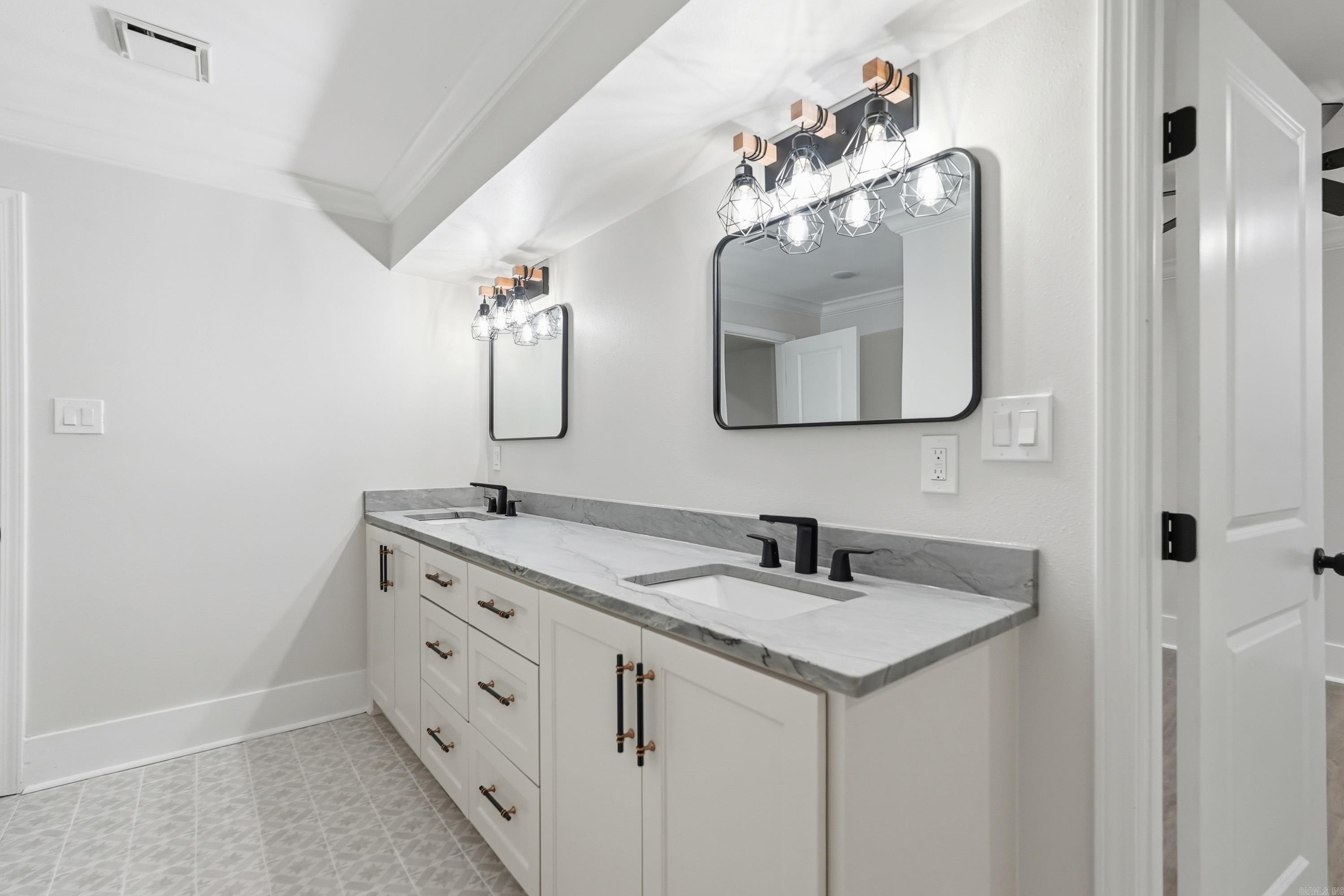 1109 Kavanaugh Blvd  Little Rock, AR