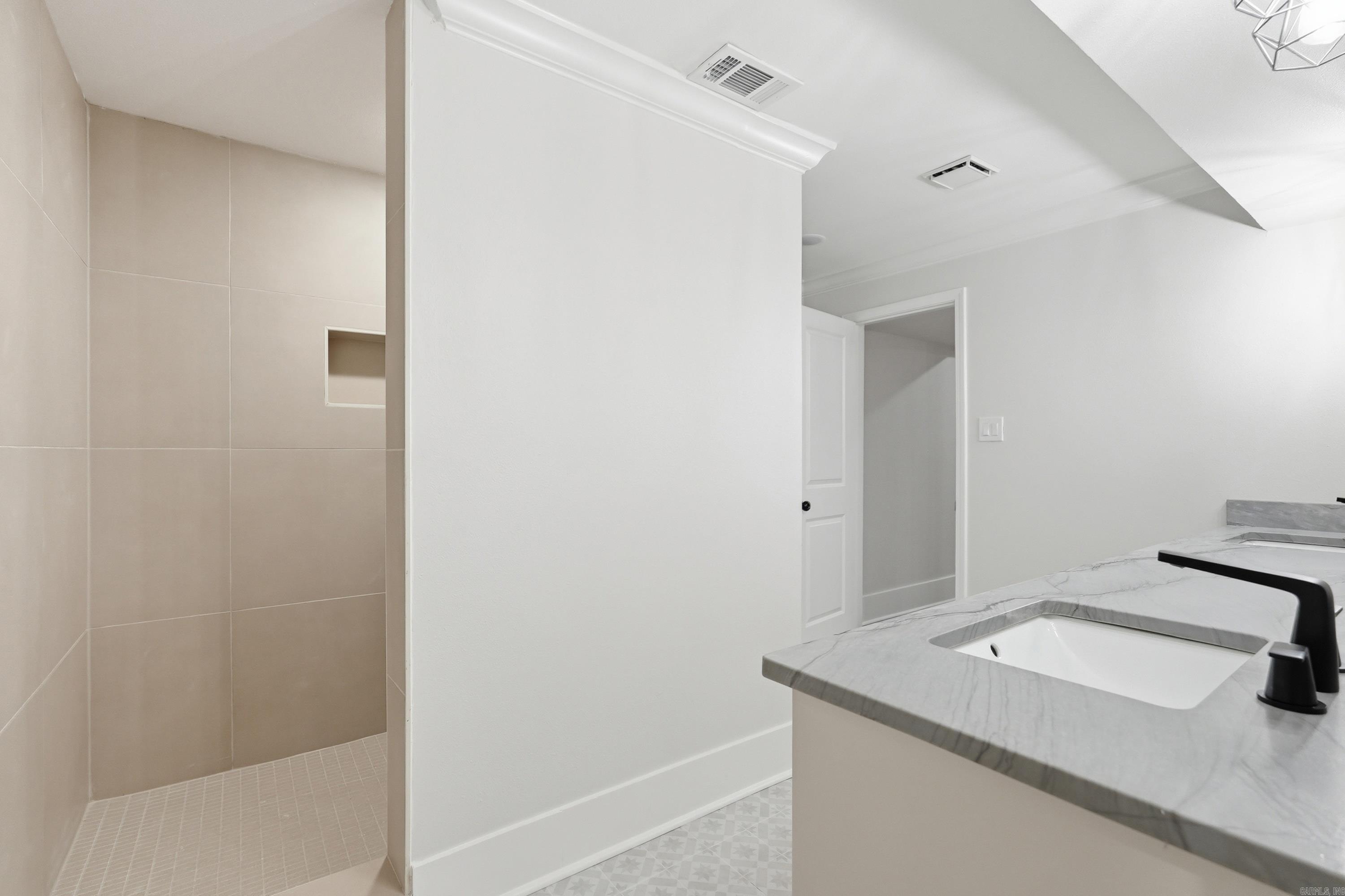 1109 Kavanaugh Blvd  Little Rock, AR