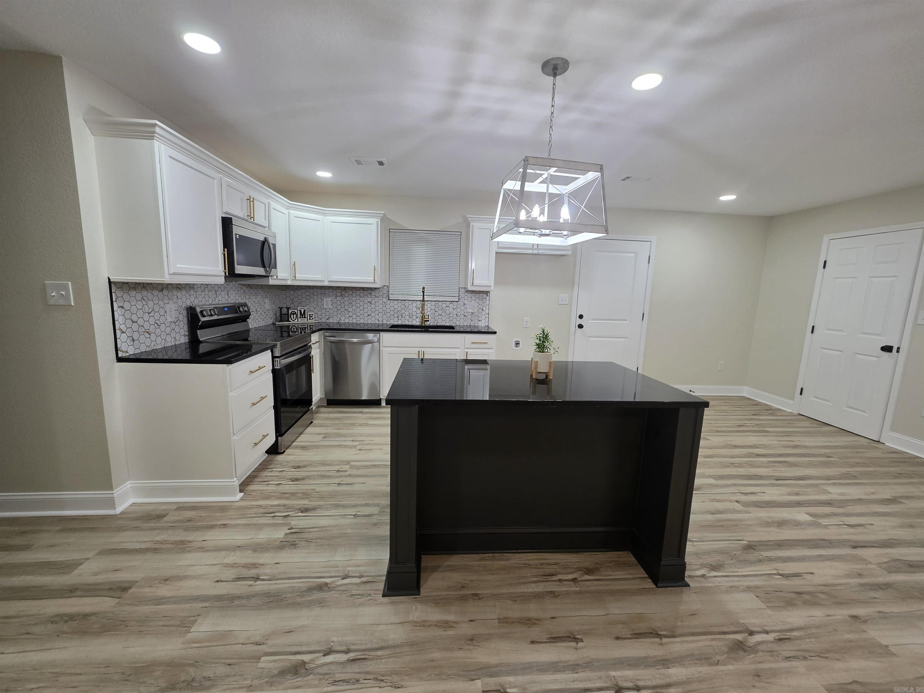 1 Belmar Dr Little Rock, AR 72209