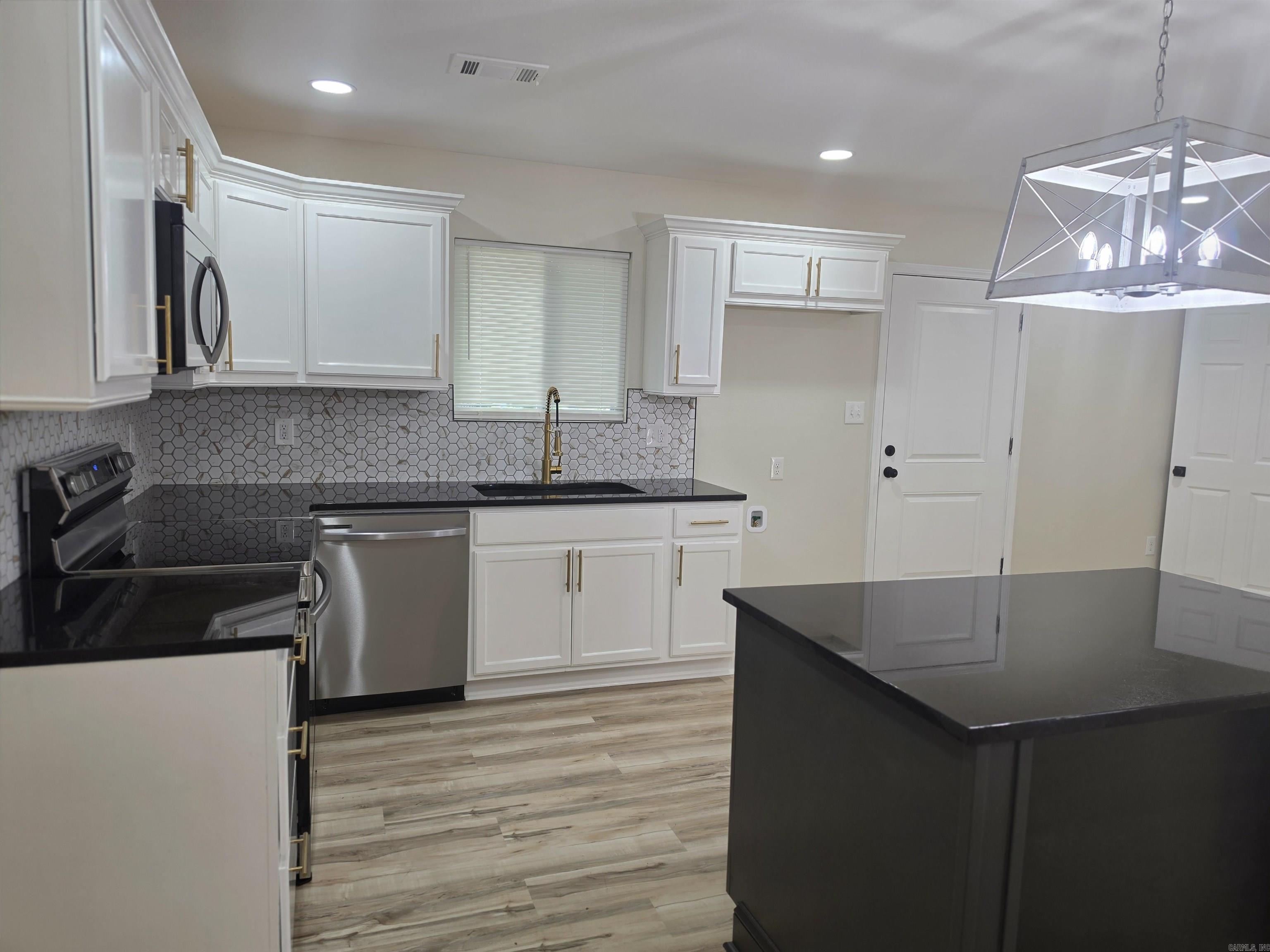 1 Belmar Dr  Little Rock, AR