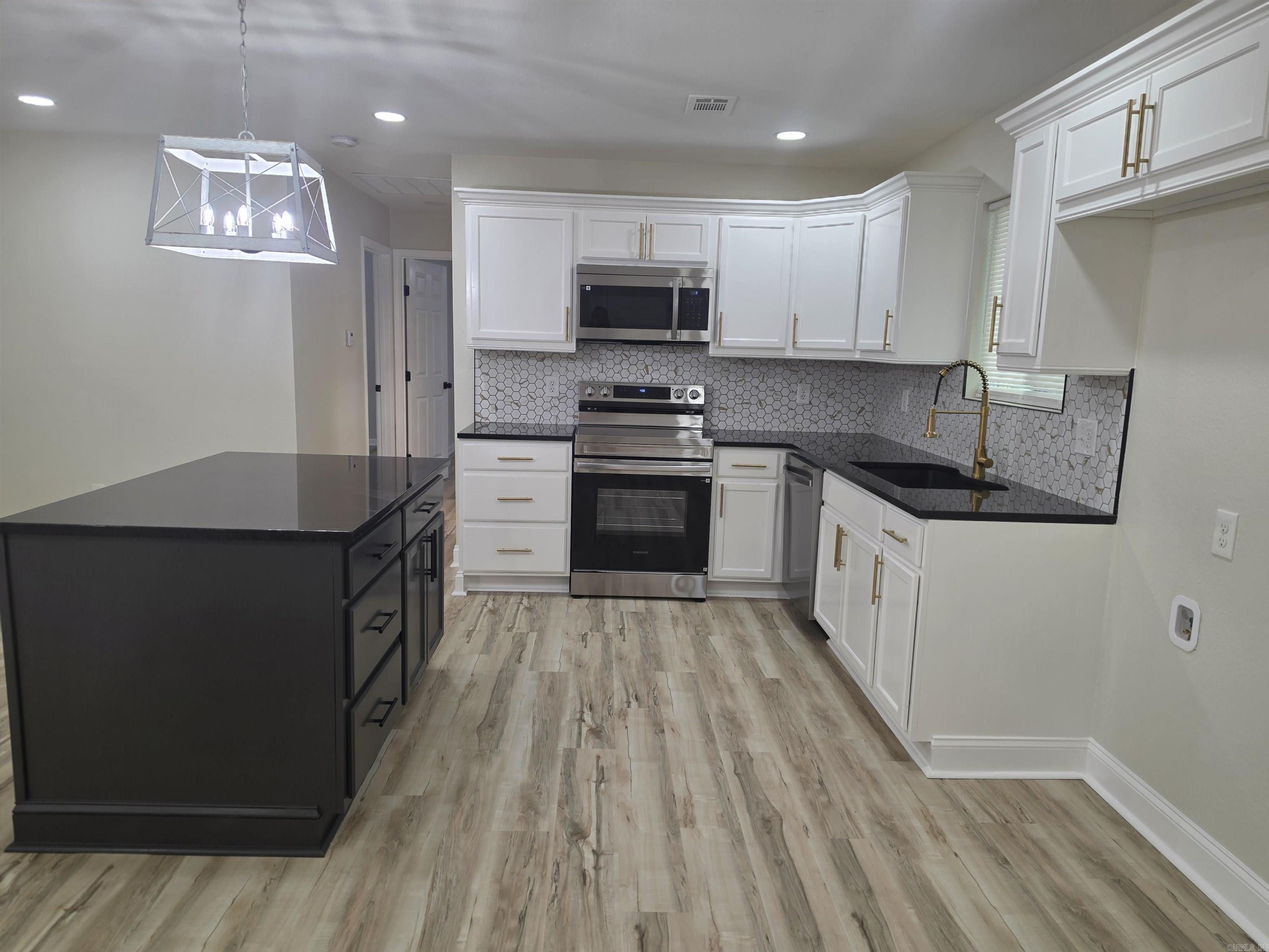 1 Belmar Dr Little Rock, AR 72209