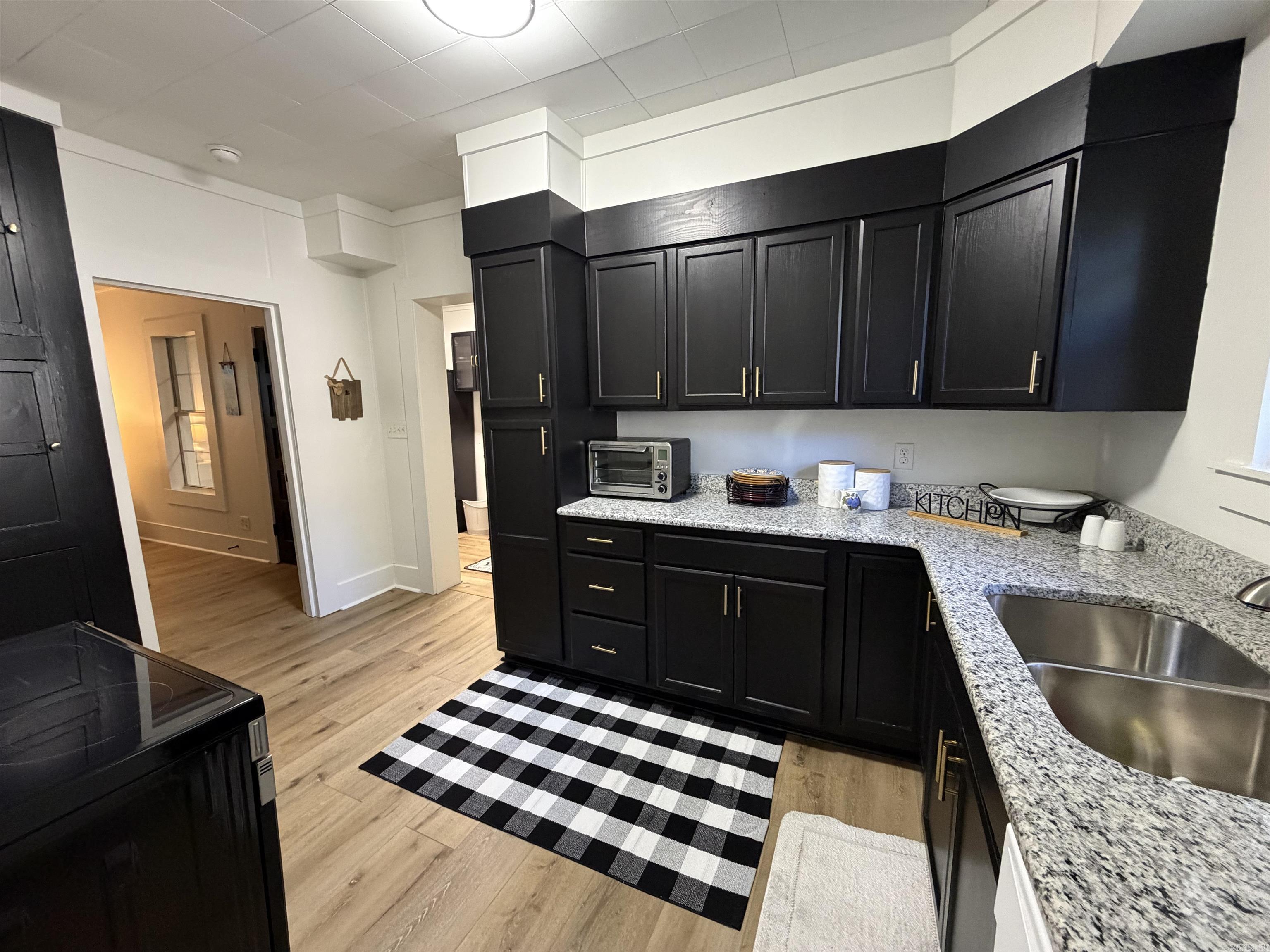 1828 Johnston  Conway, AR