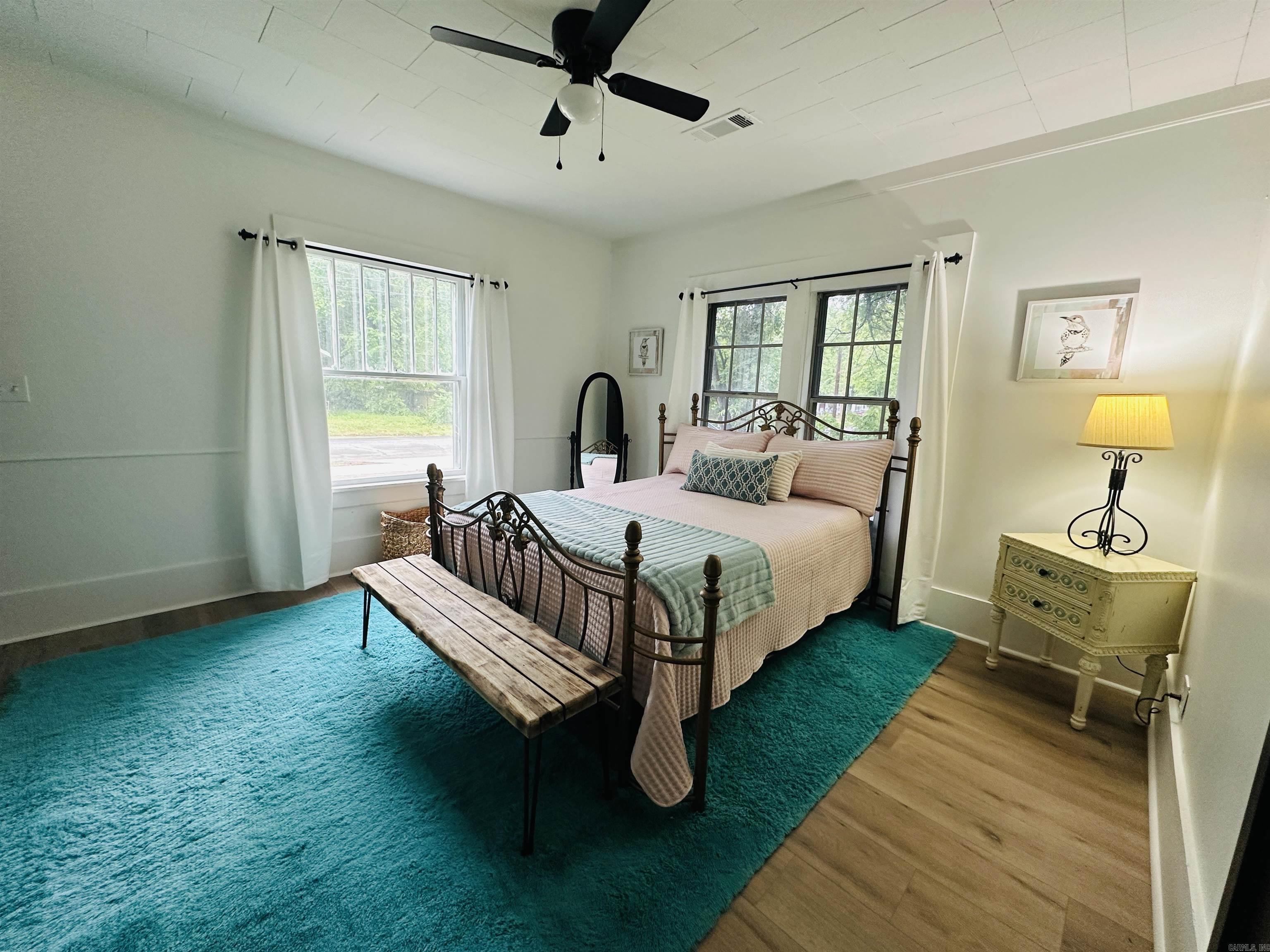 1828 Johnston  Conway, AR