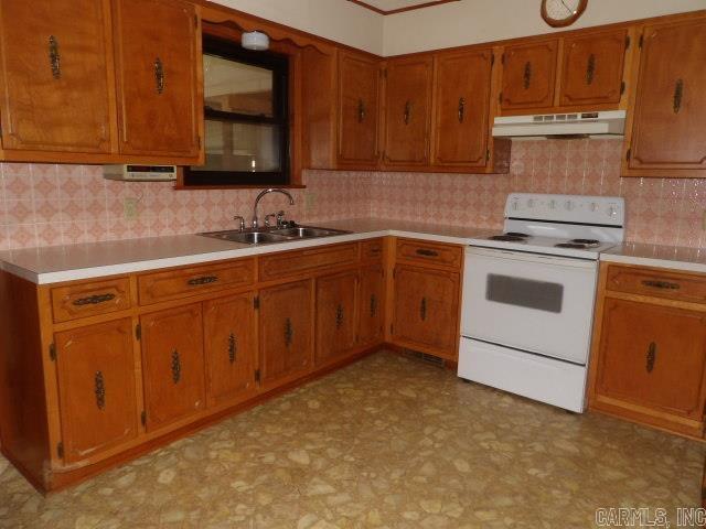 660 Cherry  Piggott, AR