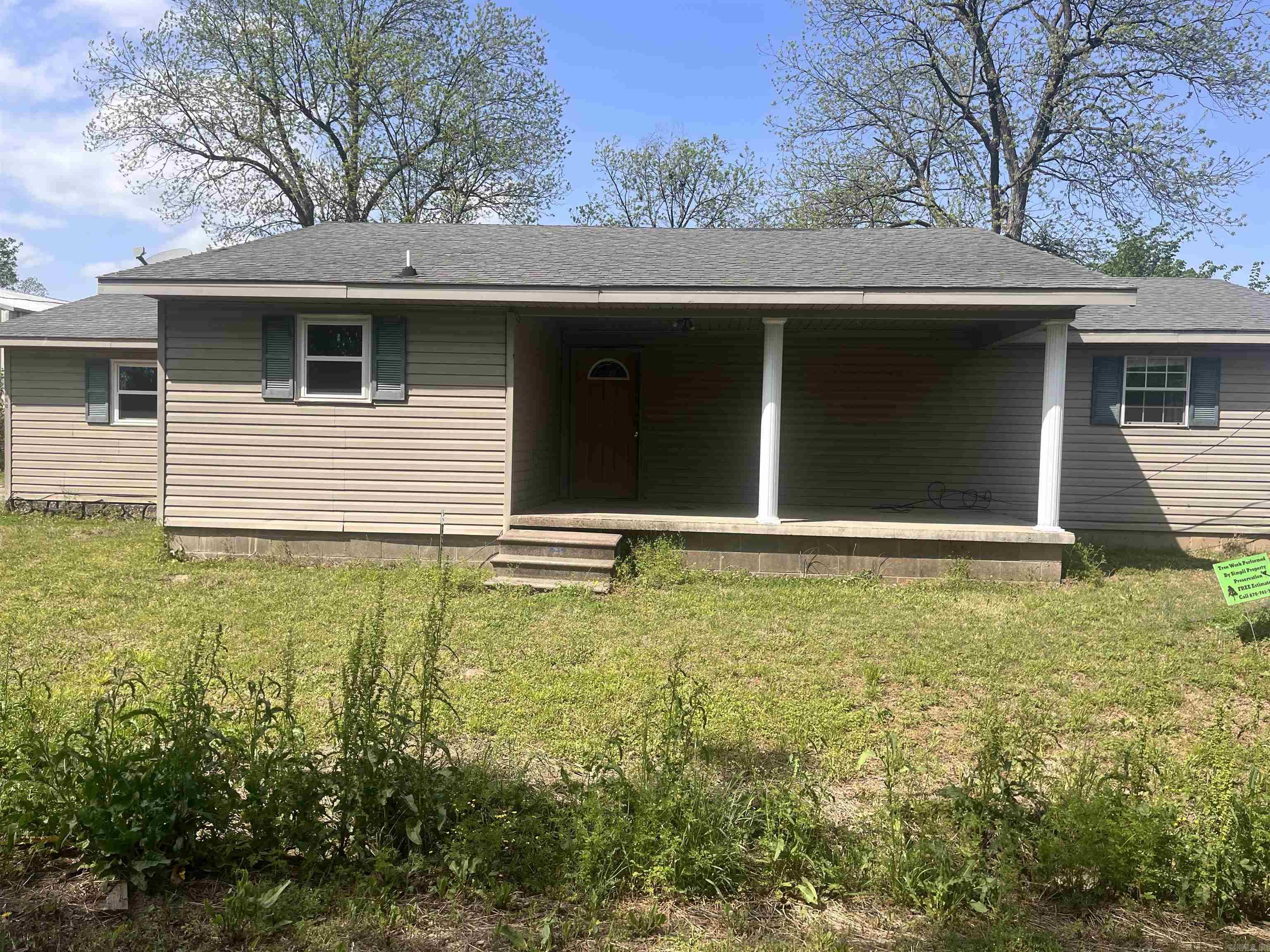 209 S 2nd  Marmaduke, AR